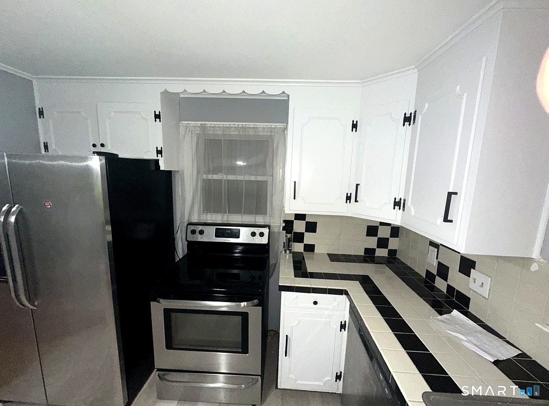 52 Ellsworth Drive photo 16