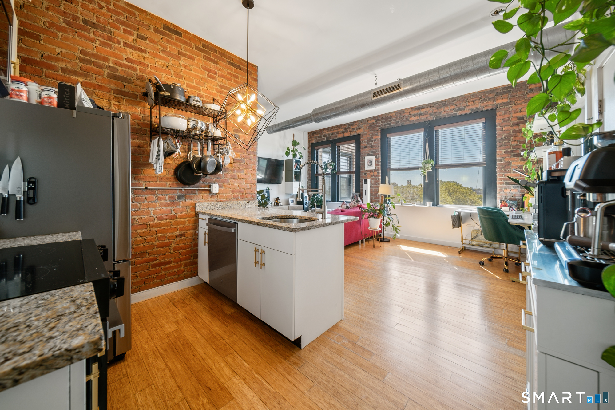 881 Lafayette Boulevard Unit #4I