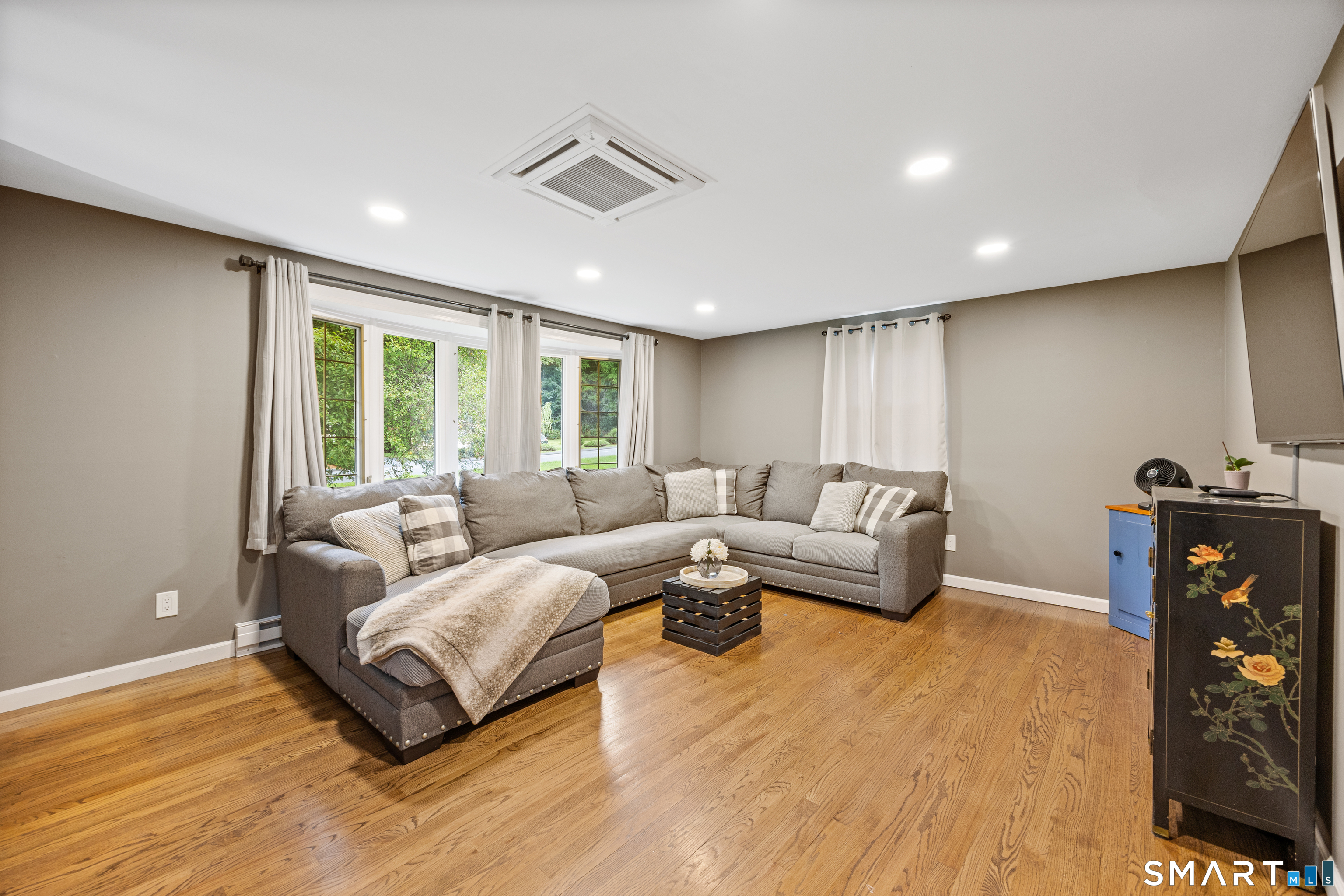 14 Glen Hollow Drive photo 6