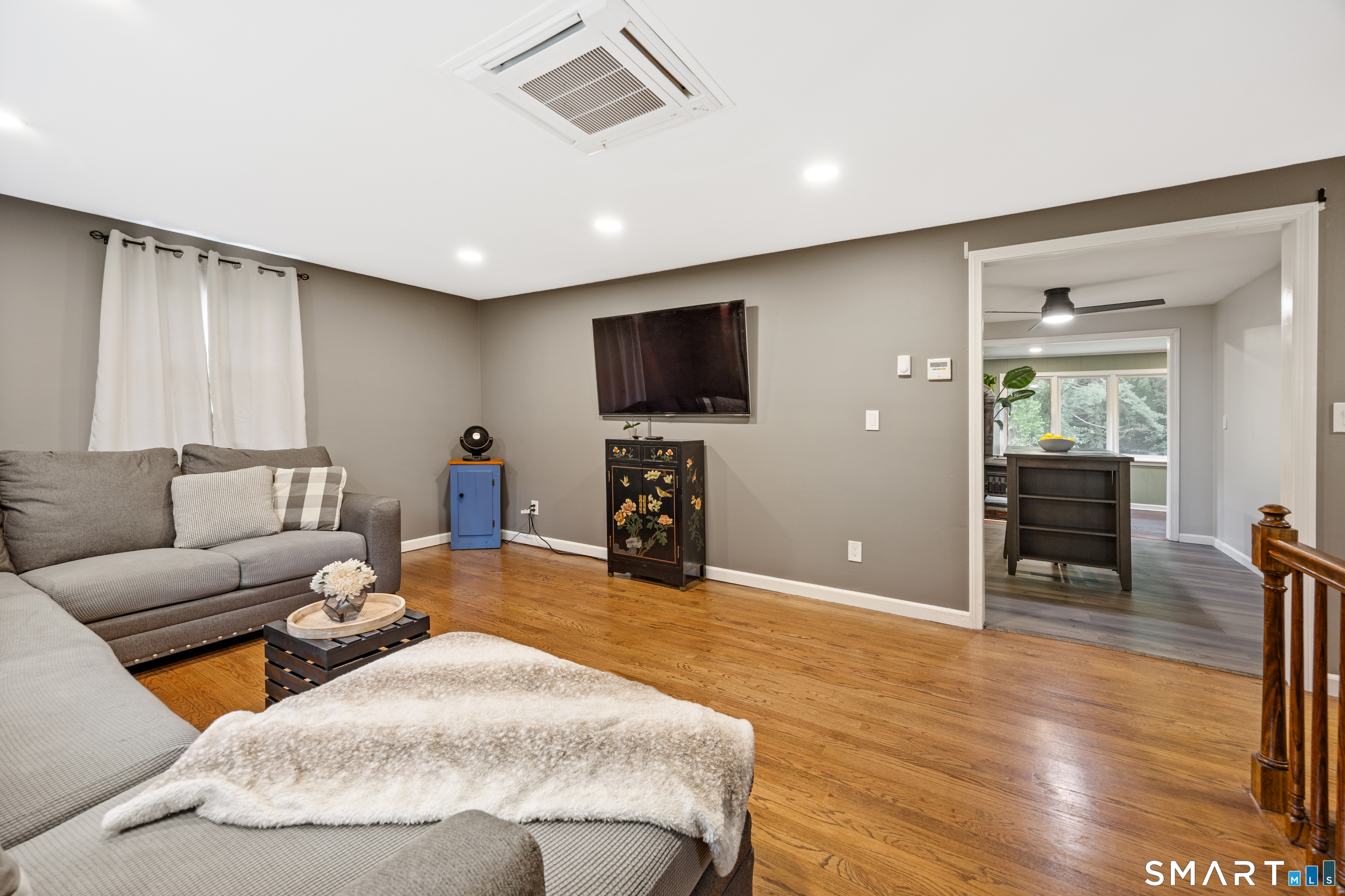 14 Glen Hollow Drive photo 7