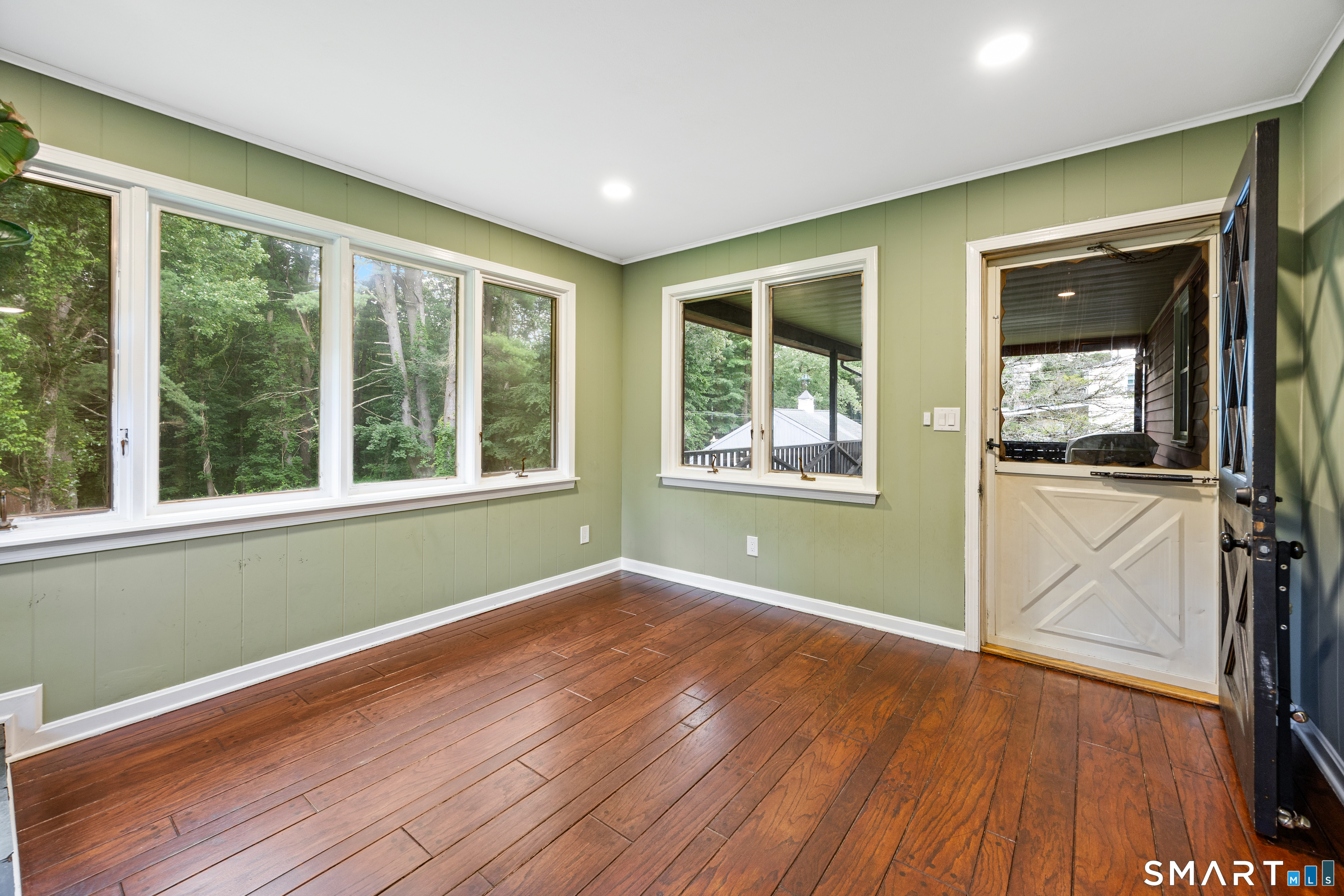 14 Glen Hollow Drive photo 13