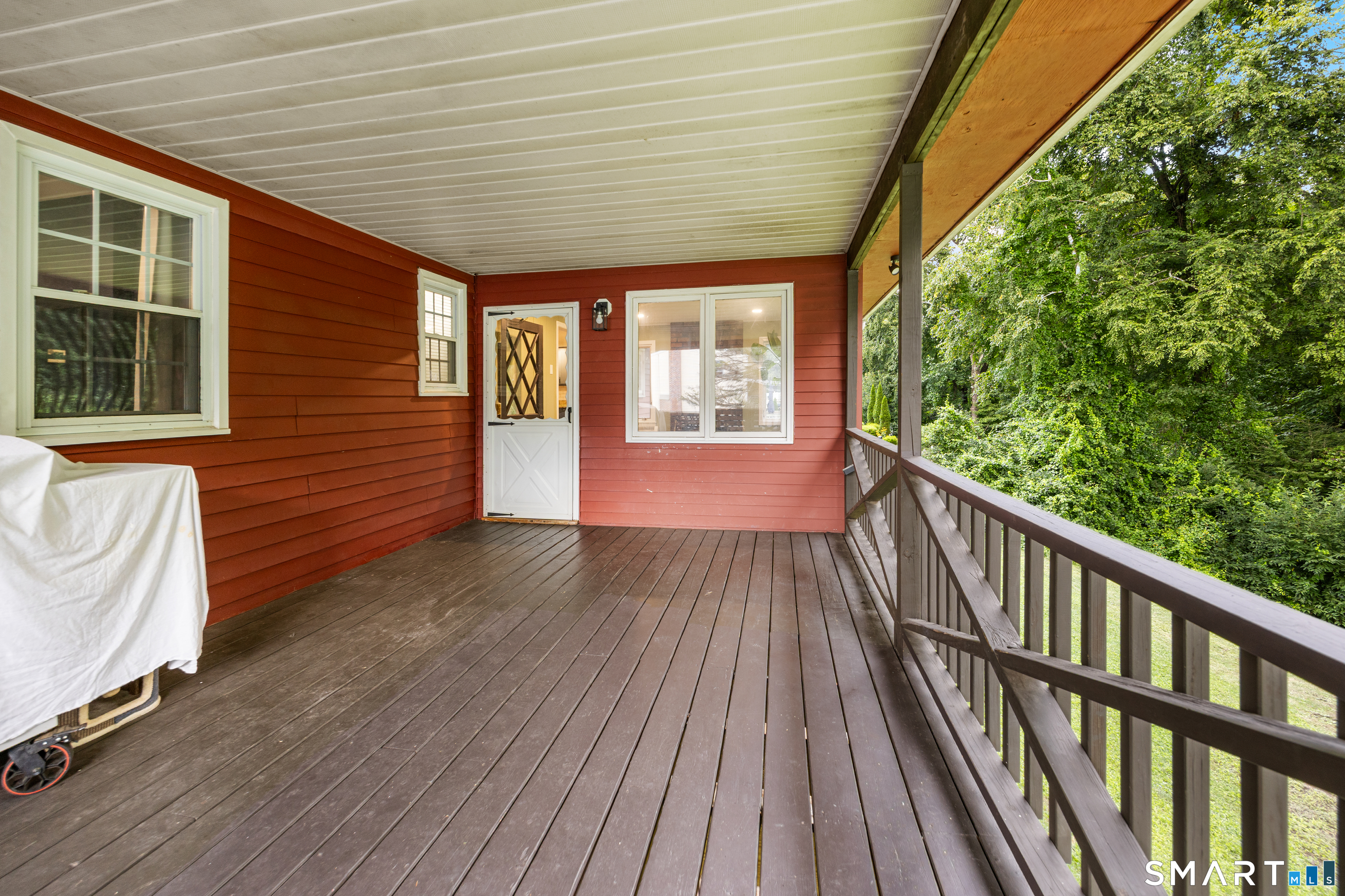14 Glen Hollow Drive photo 16
