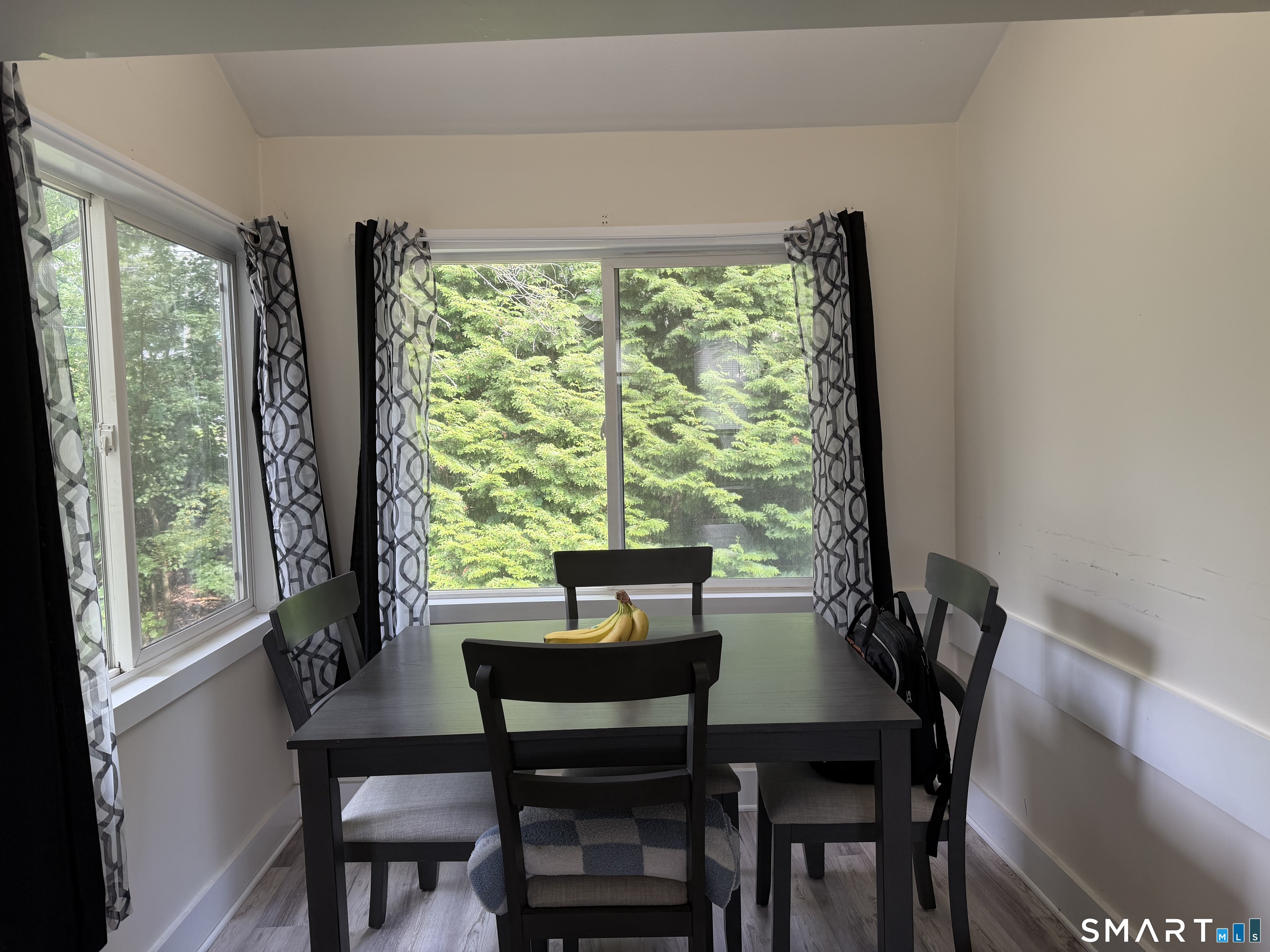 539 Bloomfield Avenue photo 10