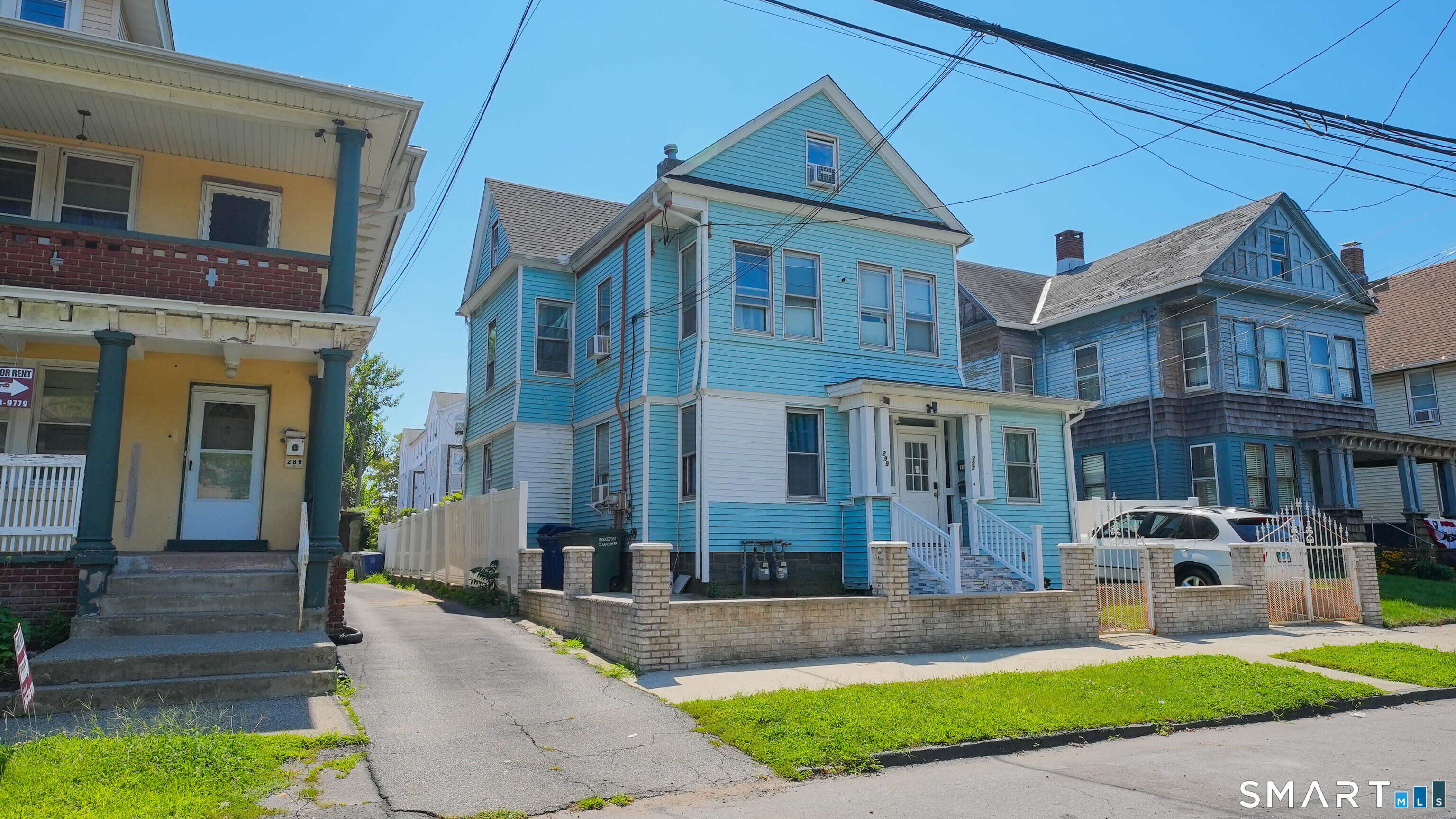 1st image of 297 Laurel Ave, Bridgeport, CT 06605 | MLS# 24200850