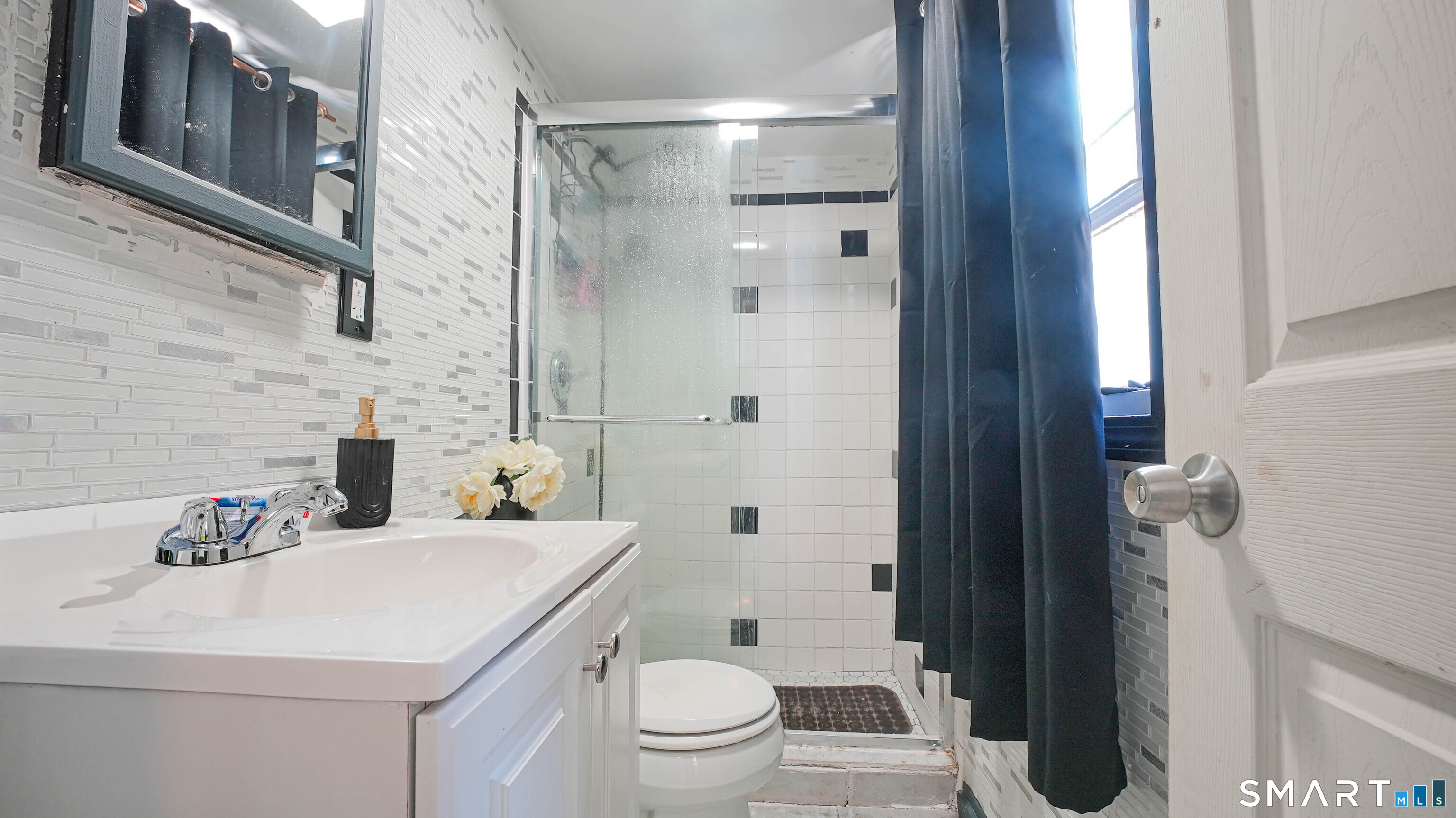 297 Laurel Avenue photo 10