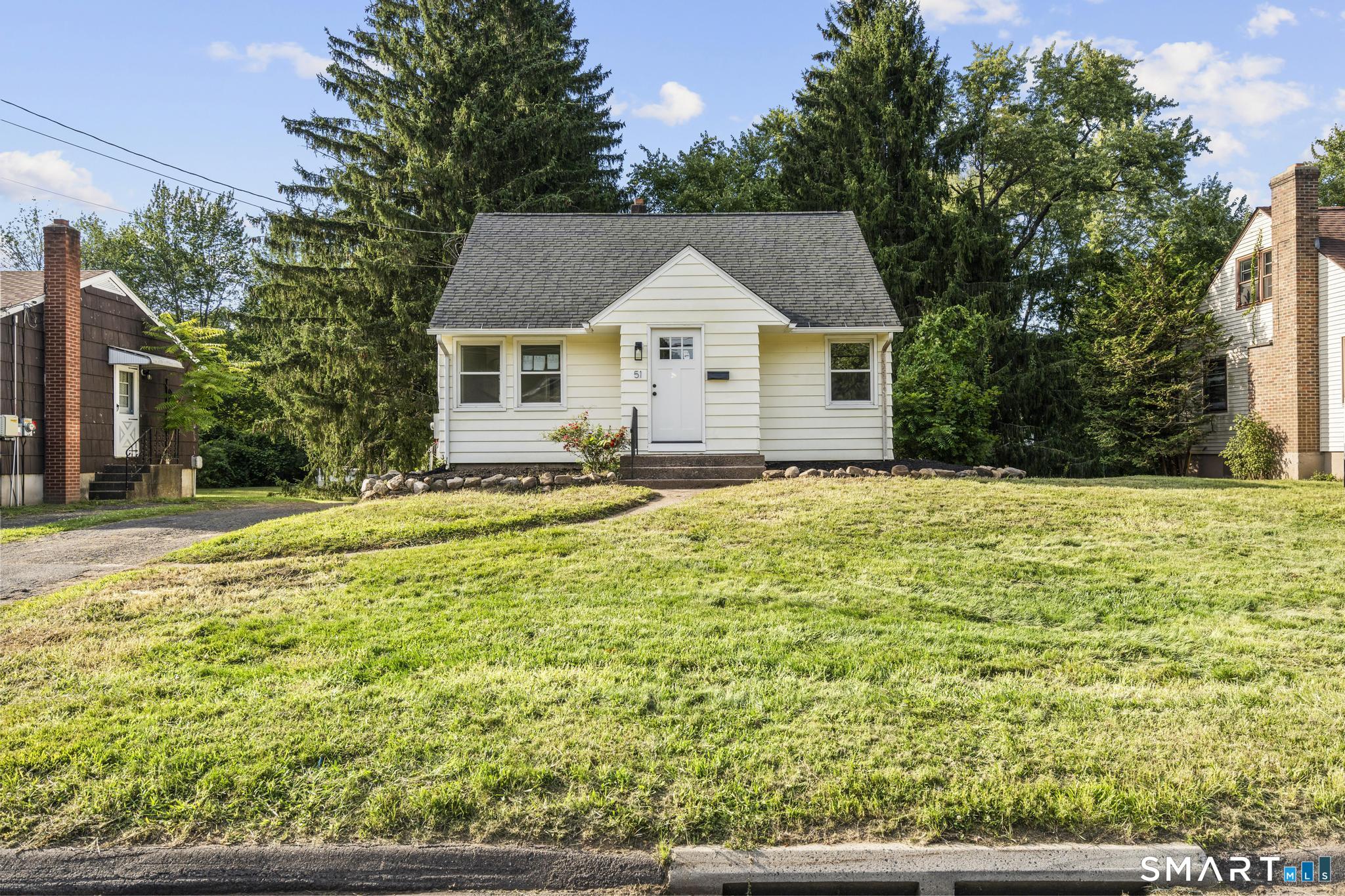 51 Lawrence Street photo 35