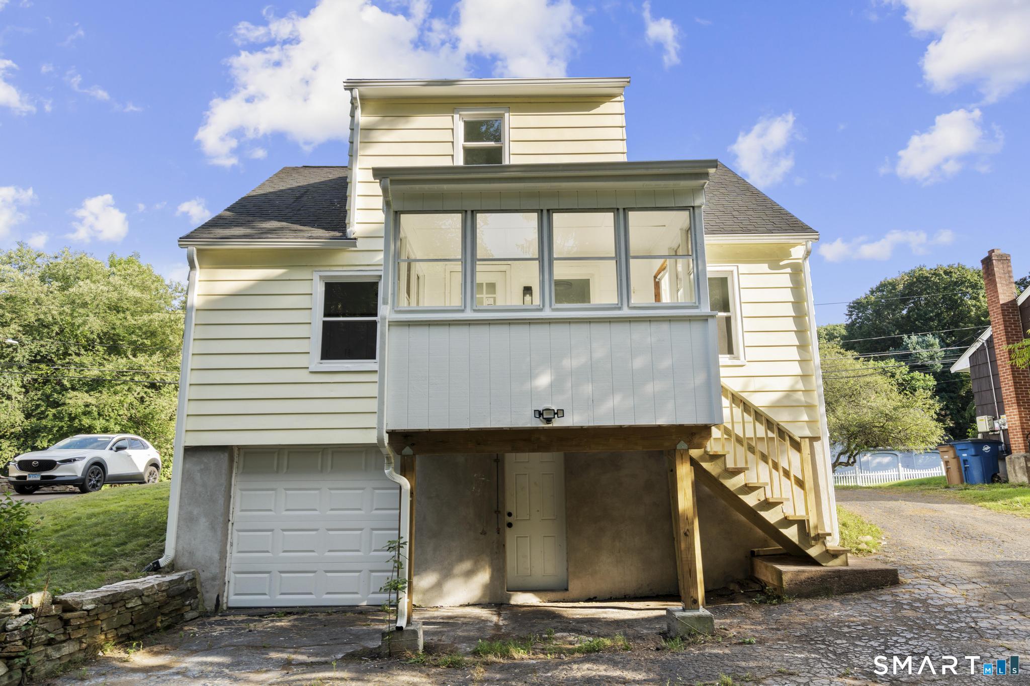 51 Lawrence Street photo 32