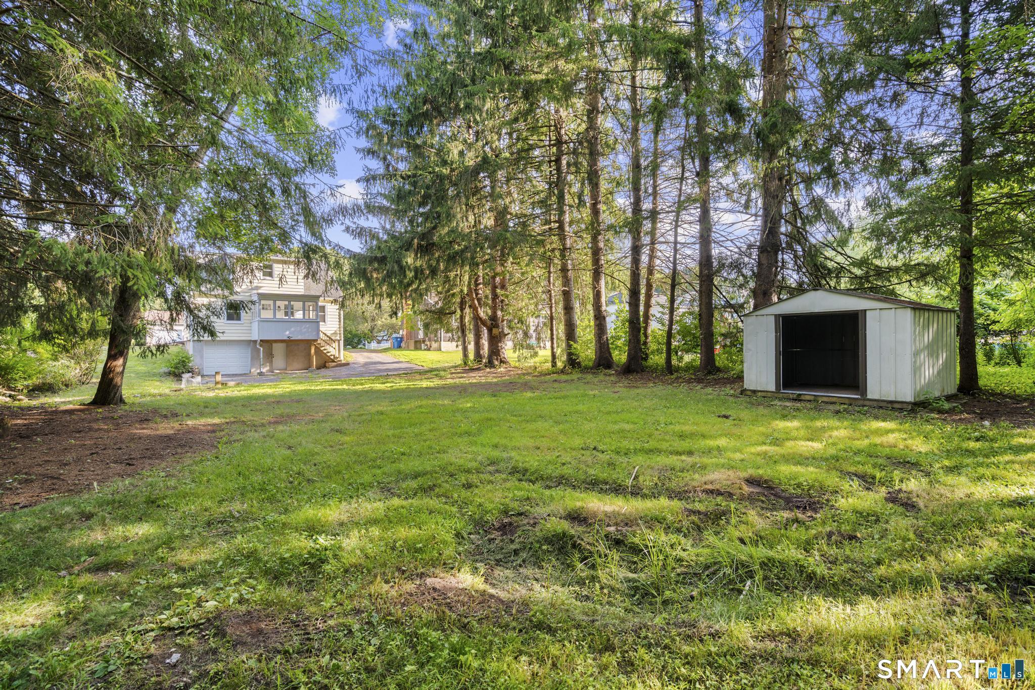 51 Lawrence Street photo 33