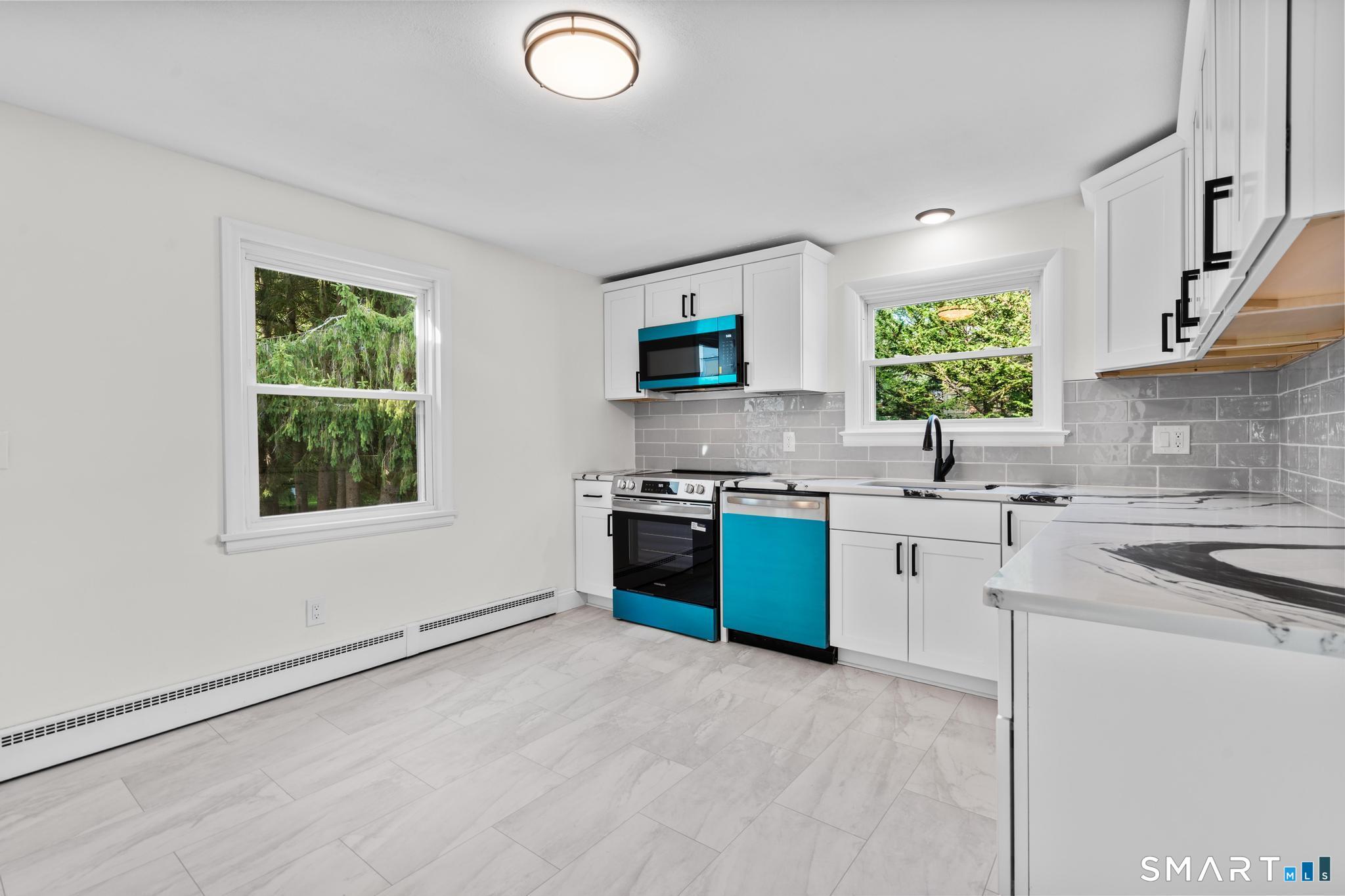 51 Lawrence Street photo 10