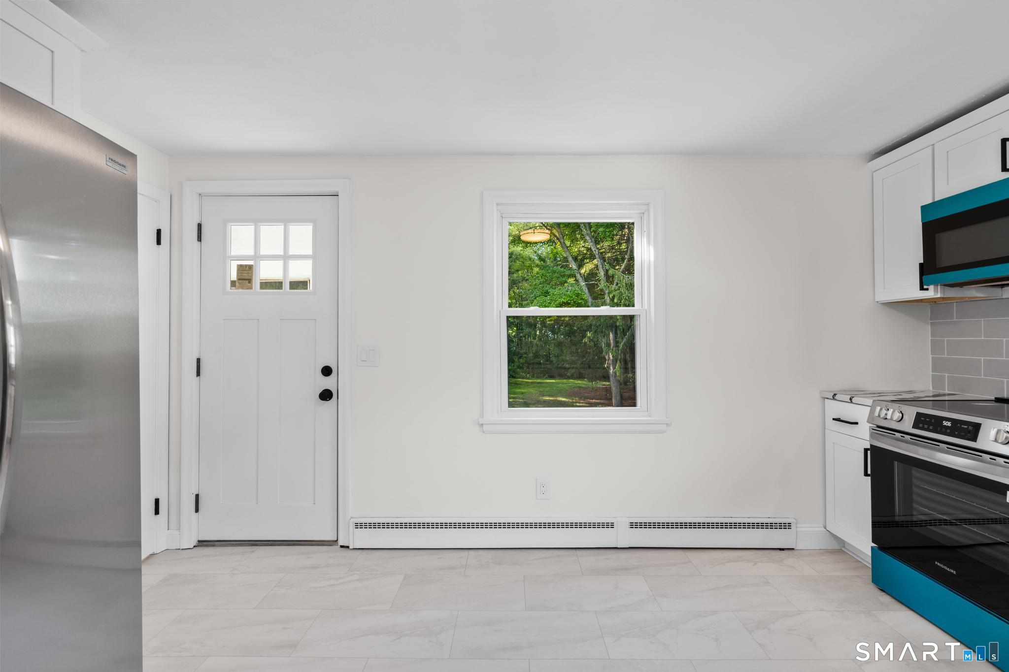 51 Lawrence Street photo 11