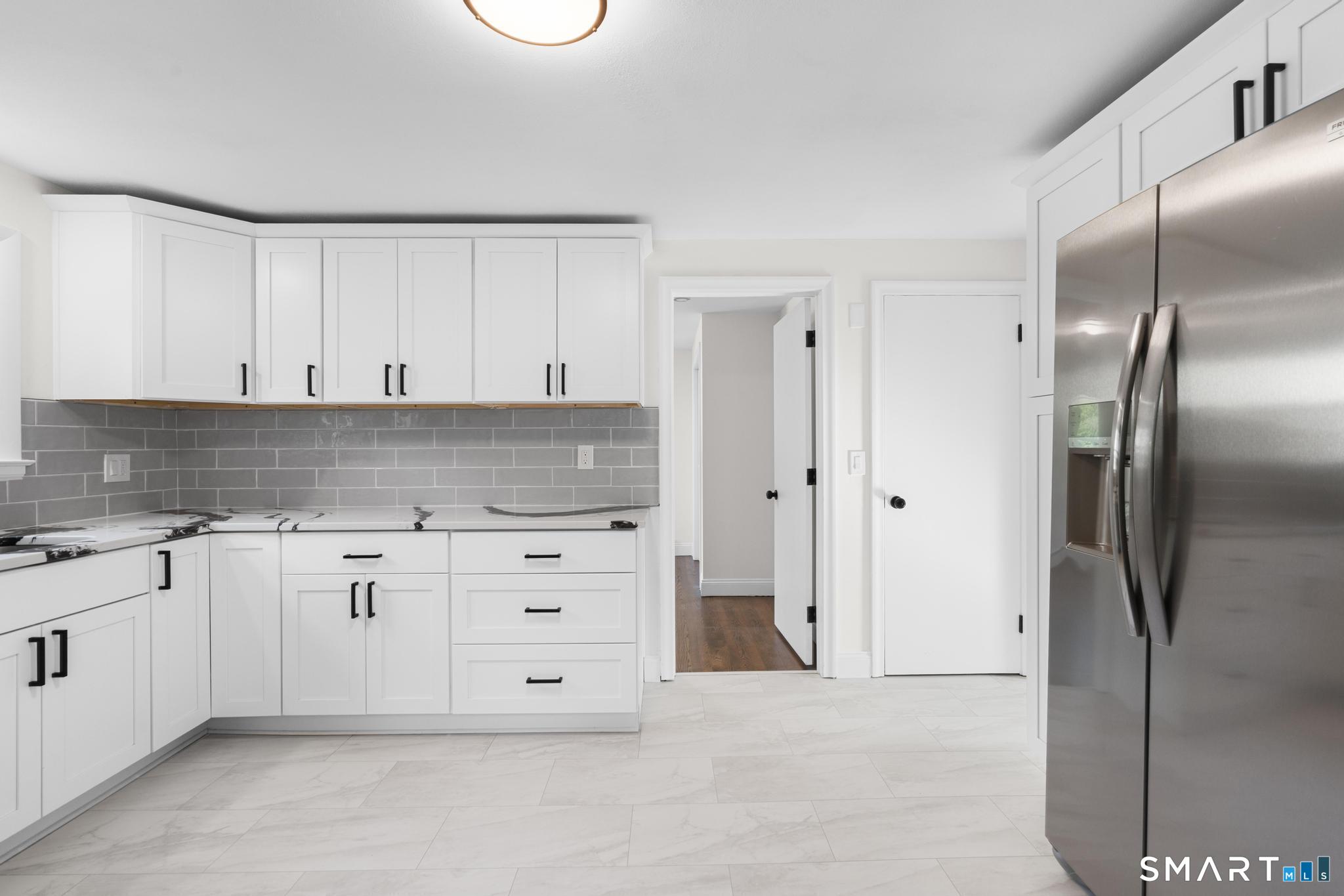 51 Lawrence Street photo 14