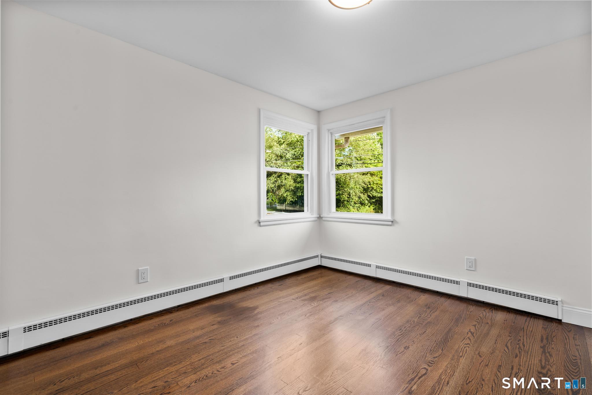51 Lawrence Street photo 16