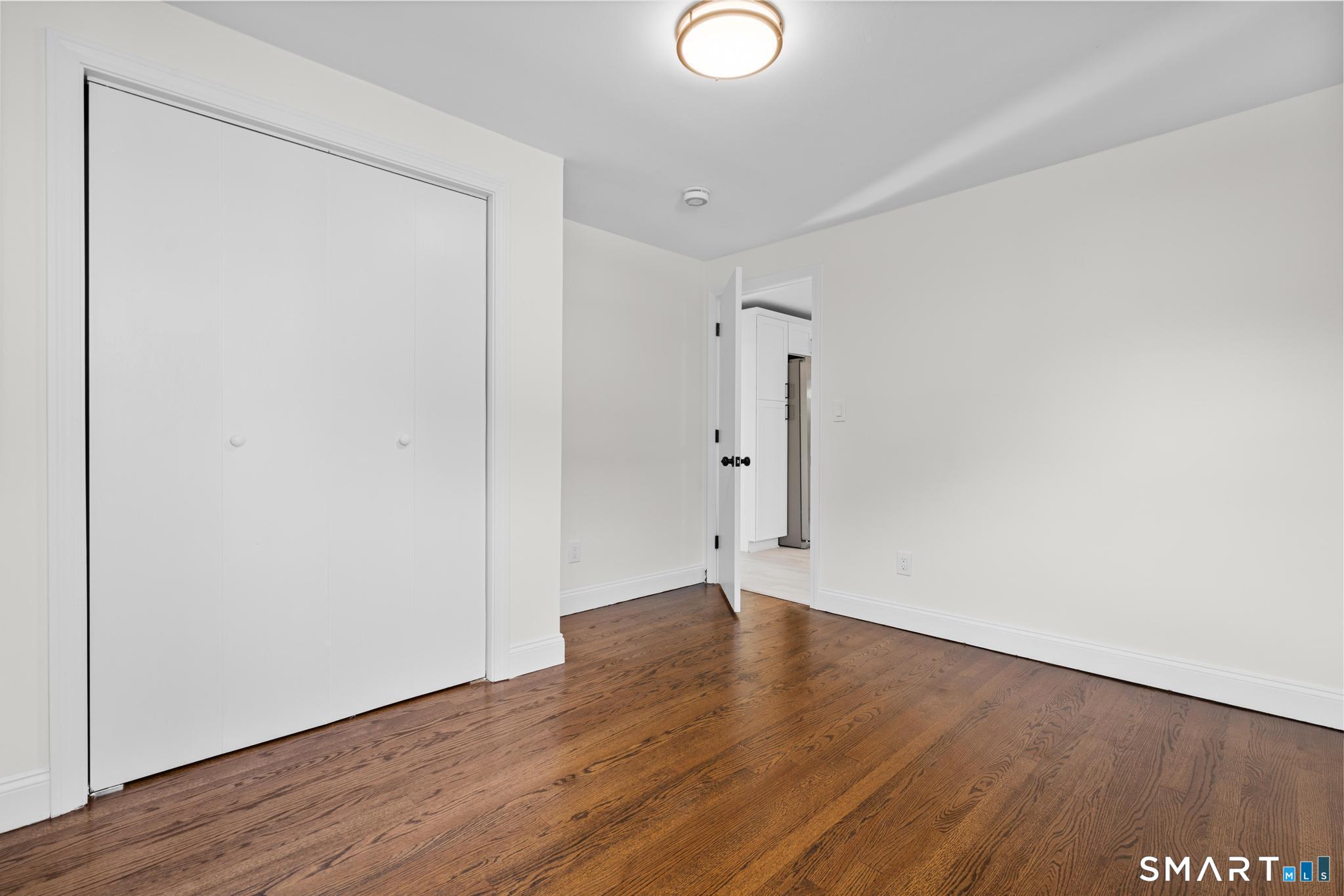 51 Lawrence Street photo 17