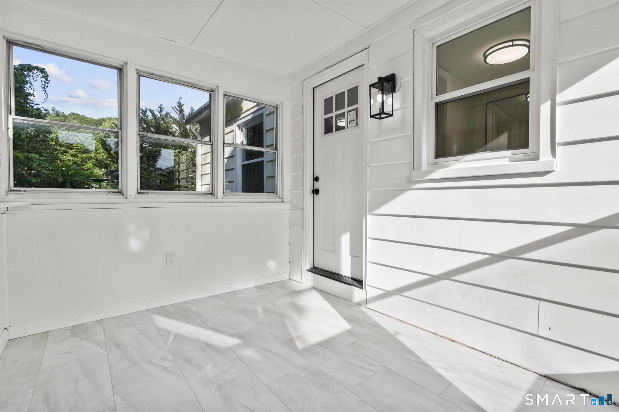 51 Lawrence Street photo 21