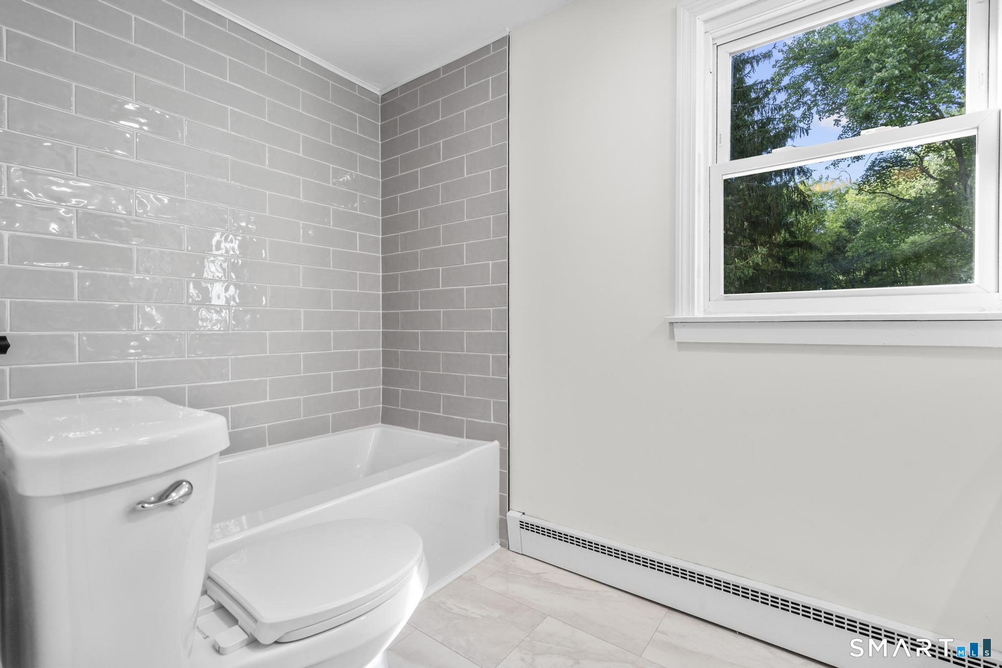 51 Lawrence Street photo 22