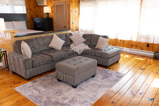 48B Swan Avenue photo 17