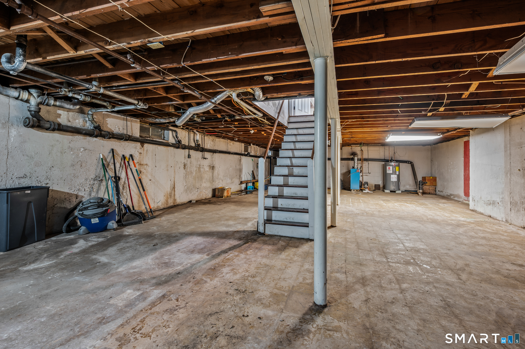 183 Tunxis Avenue photo 25