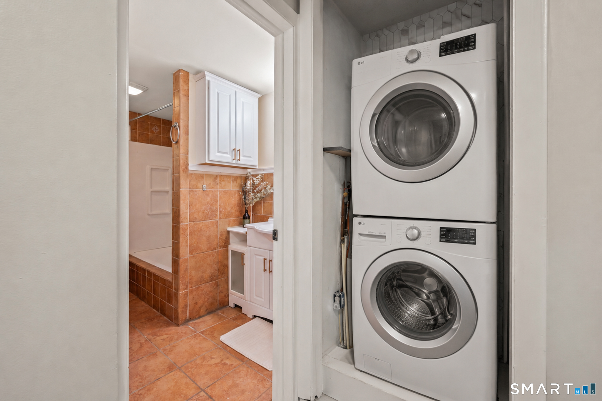 183 Tunxis Avenue photo 20