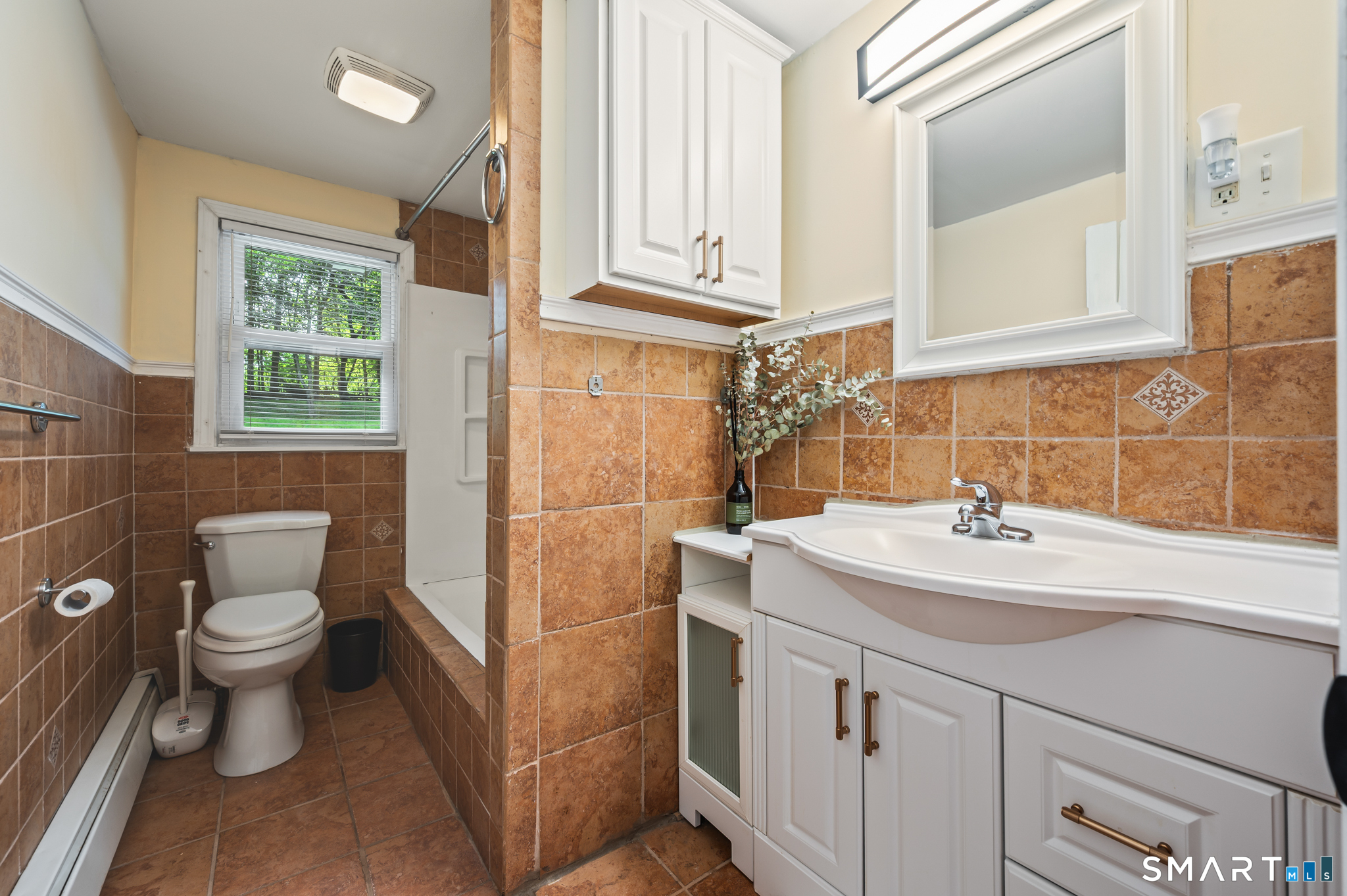 183 Tunxis Avenue photo 21