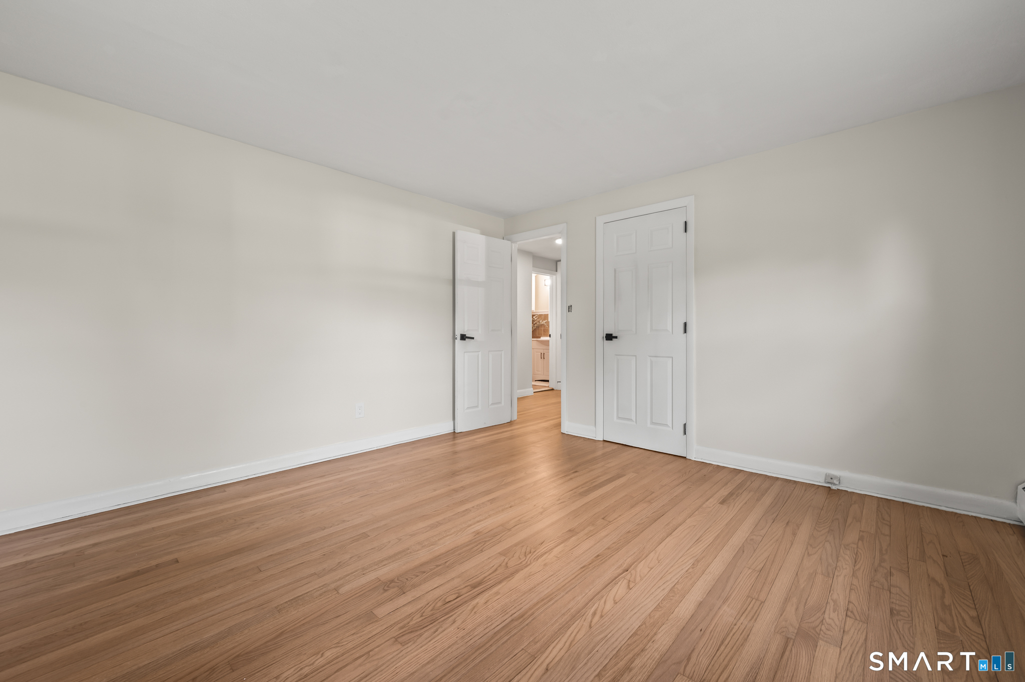 183 Tunxis Avenue photo 18