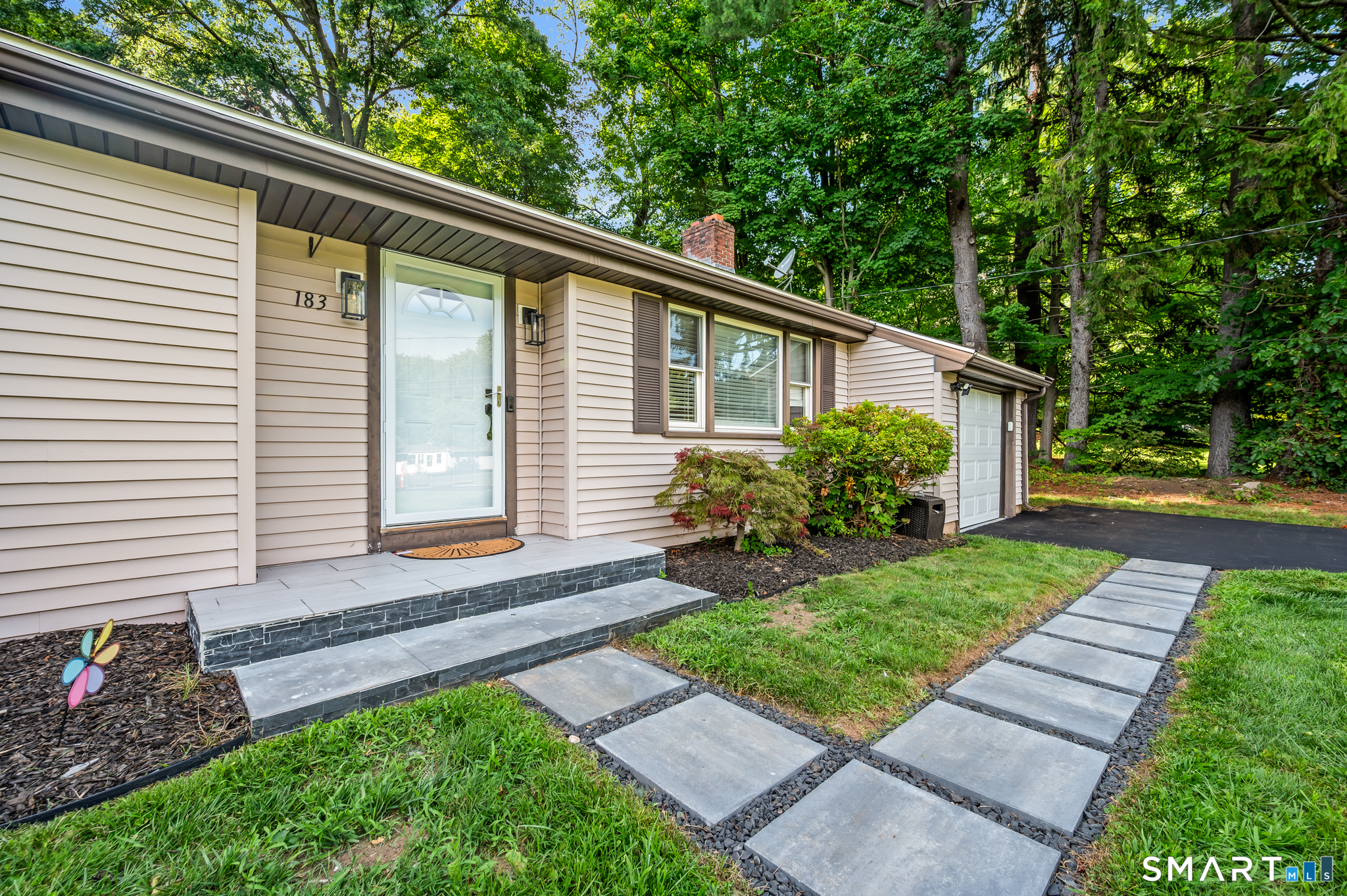 183 Tunxis Avenue photo 22