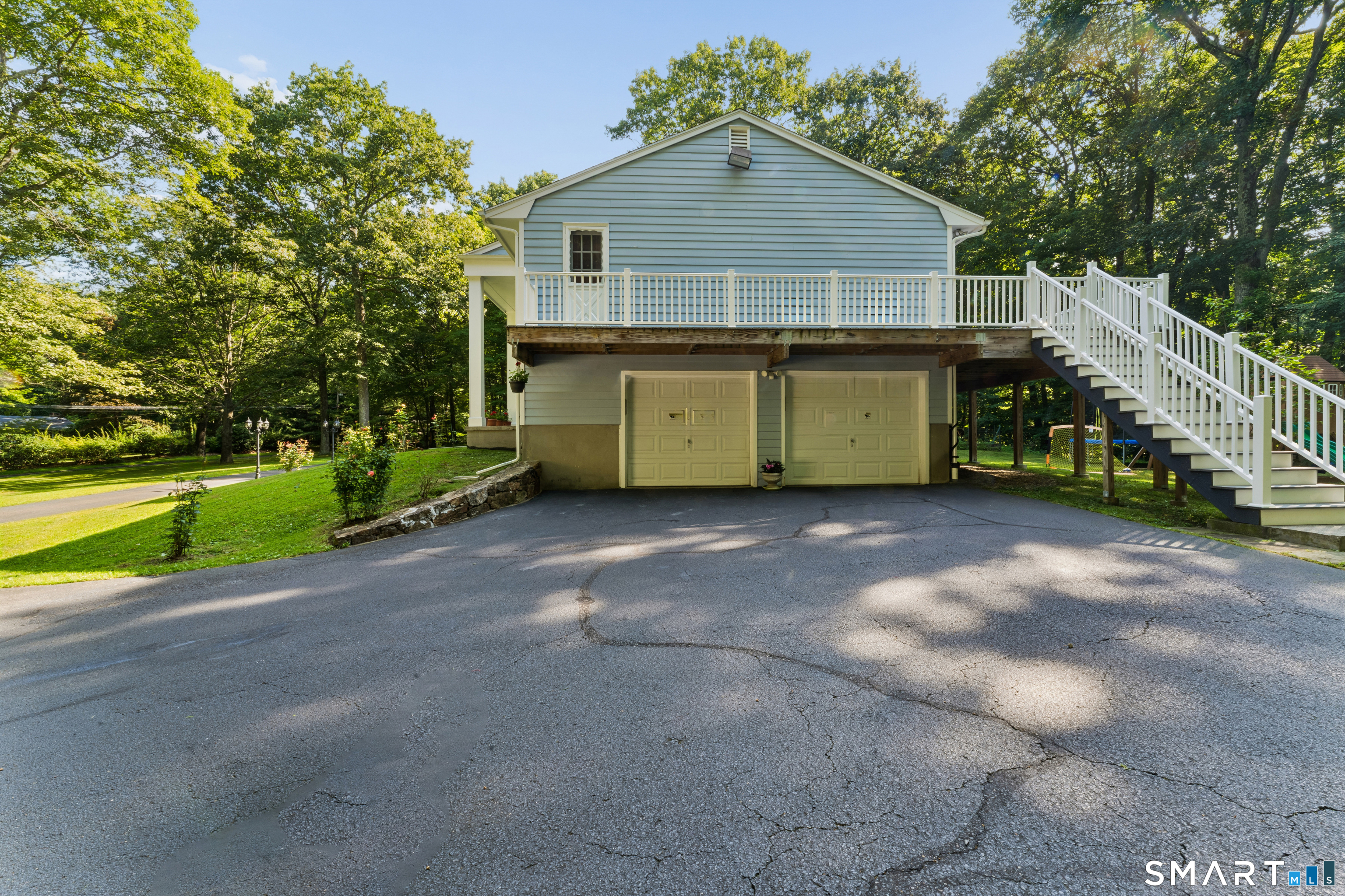 976 Old Waterbury Road photo 35