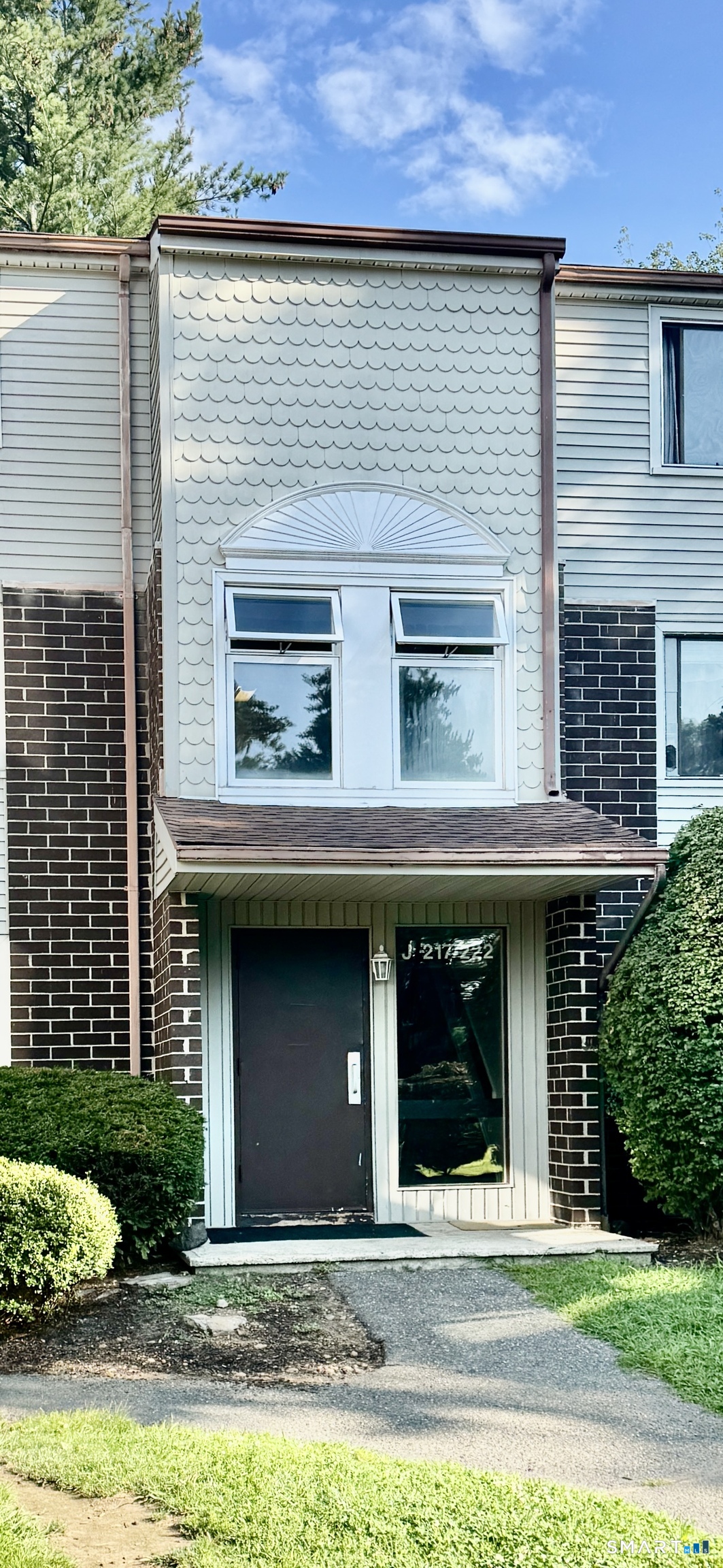 7 Padanaram Road Unit #J221 photo 2