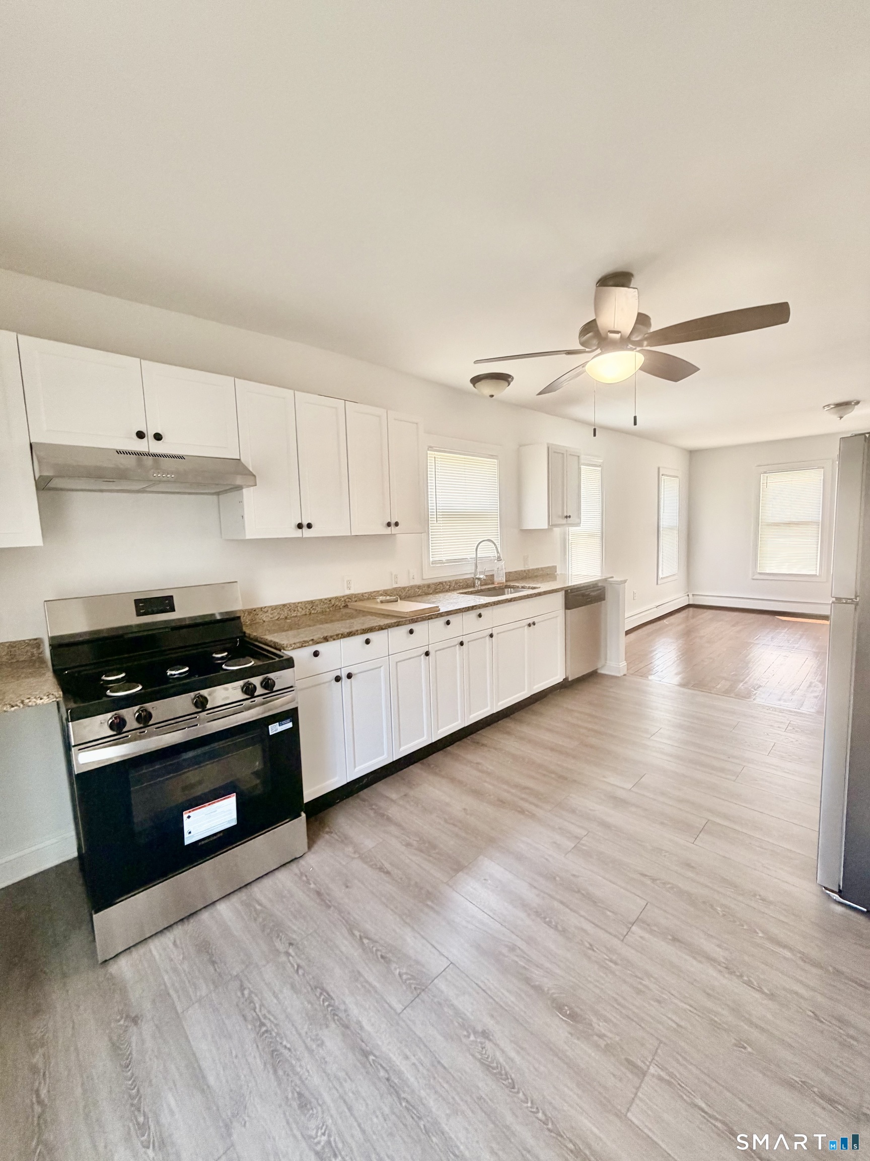48 Vine Street photo 8
