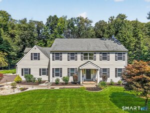29 Maplewood, Danbury
