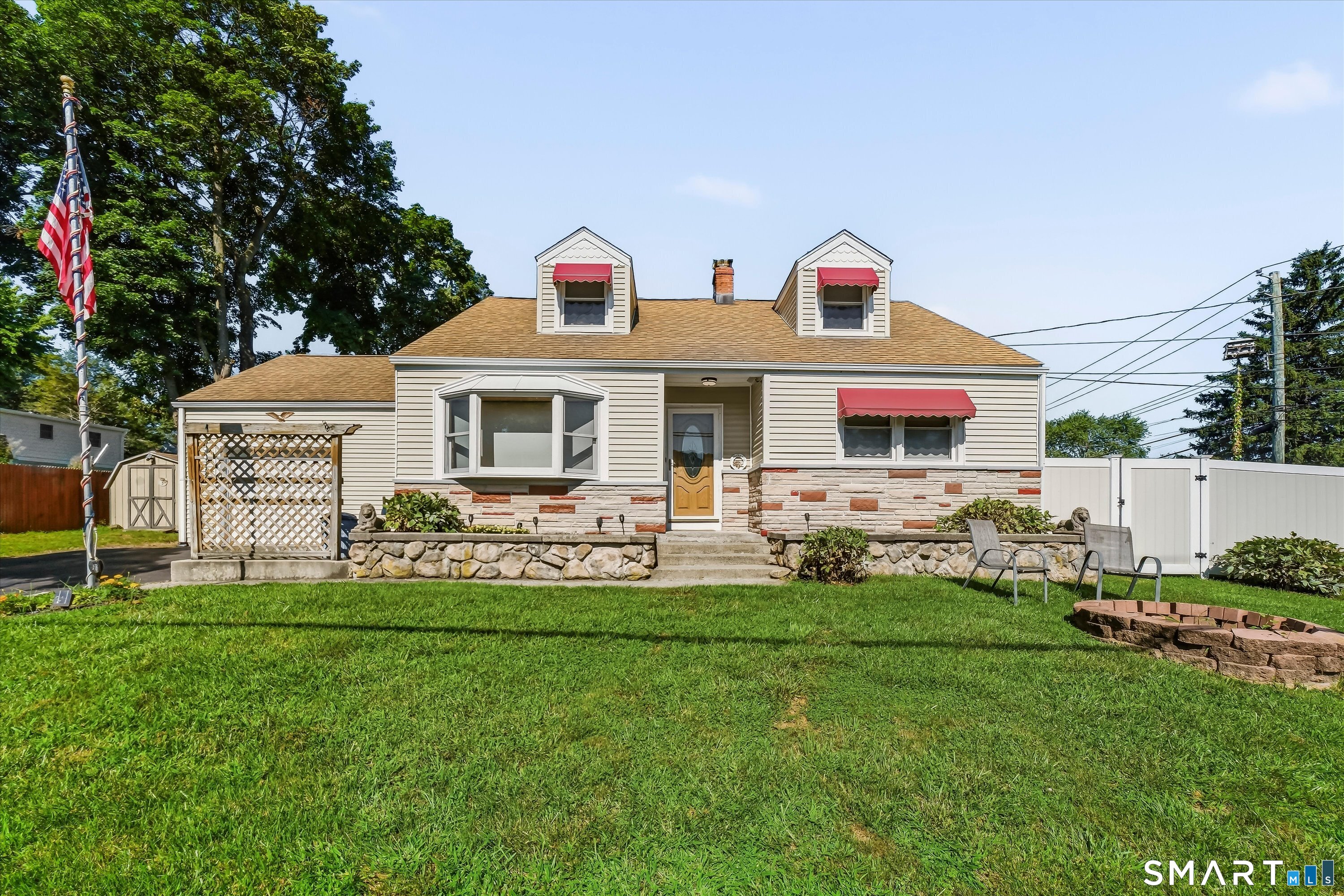 941 Lyman Avenue photo 2