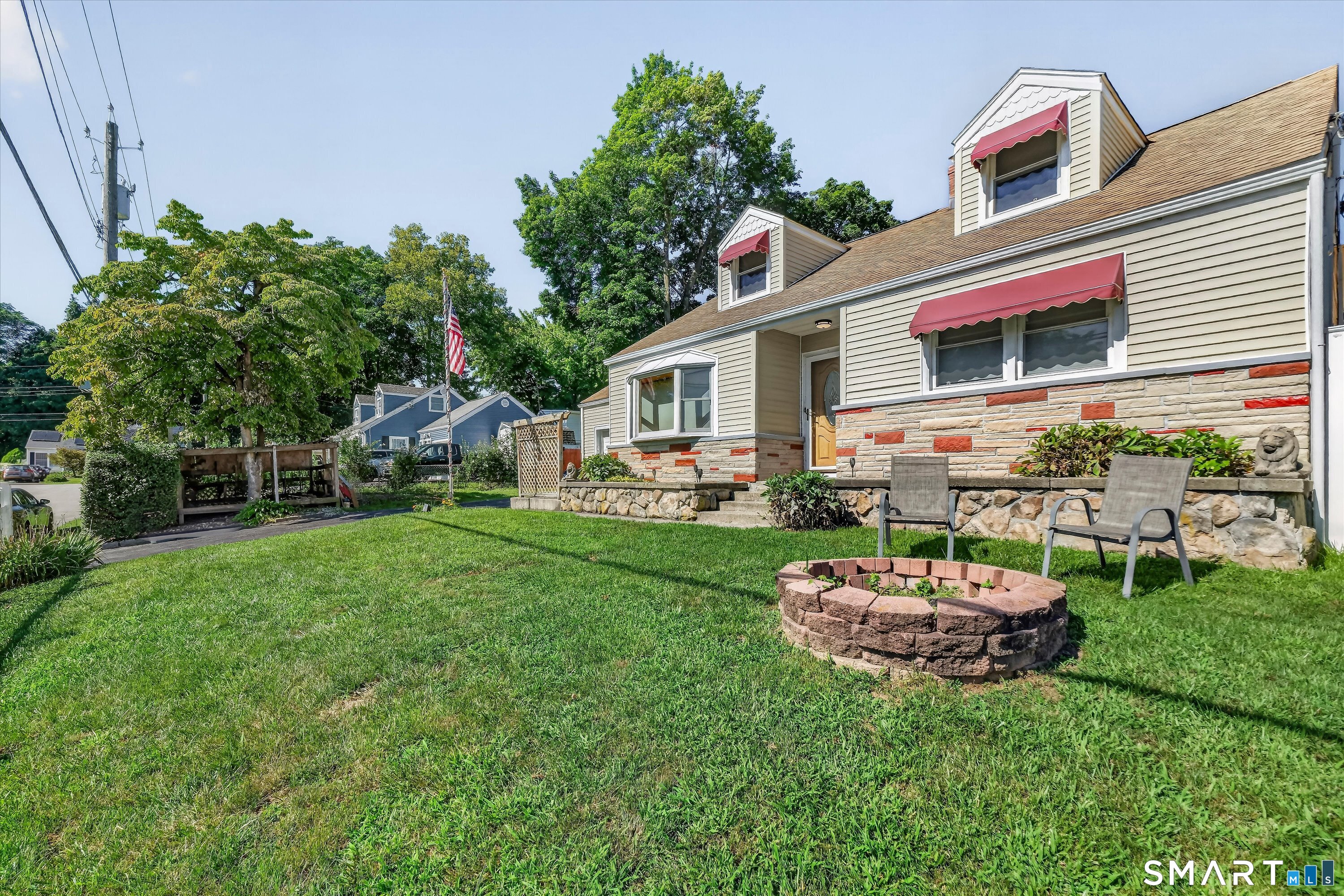 941 Lyman Avenue photo 4