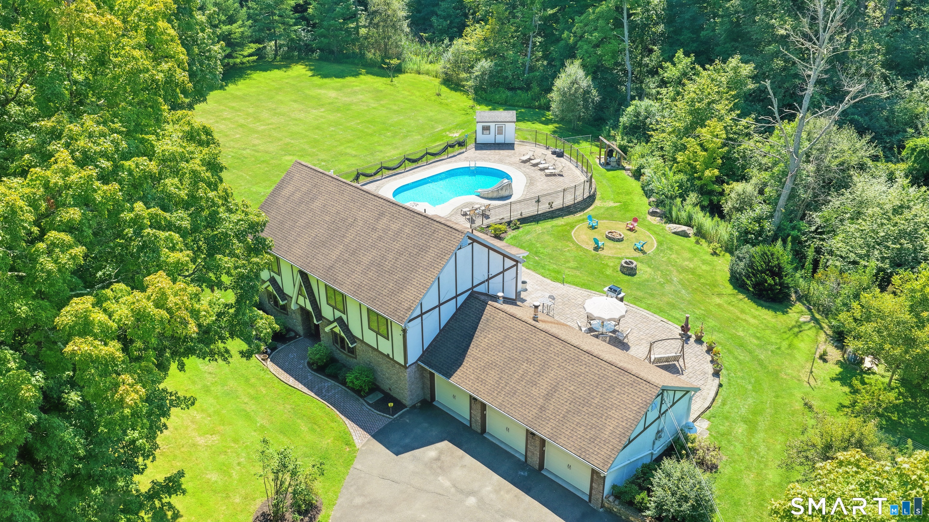 37 Tunnel Road, Newtown, Connecticut 06470