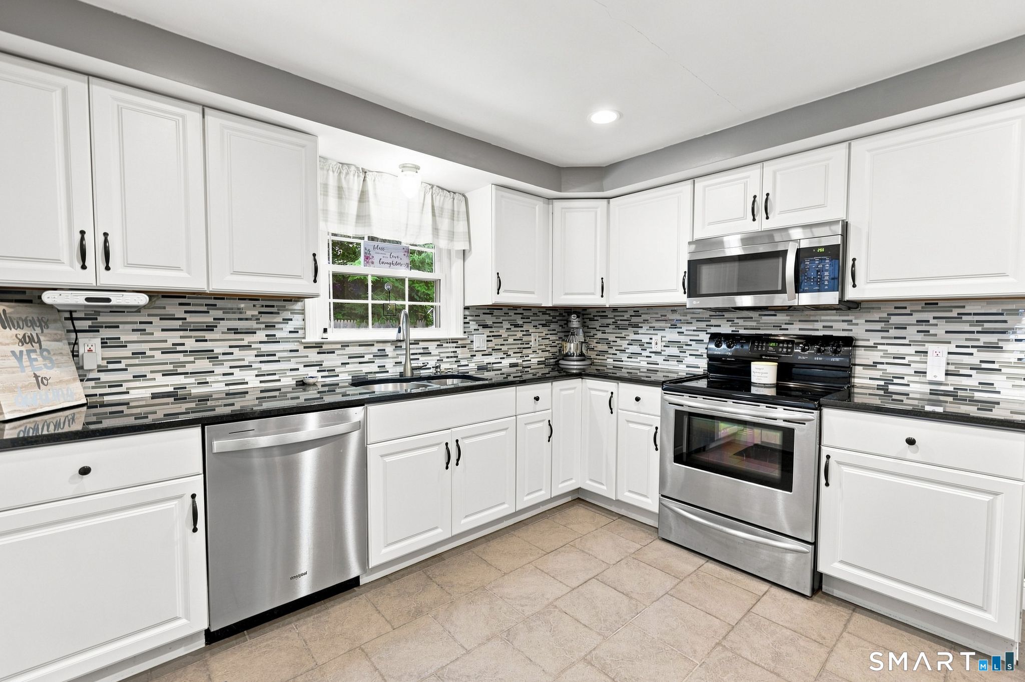 103 Bolton Street photo 18