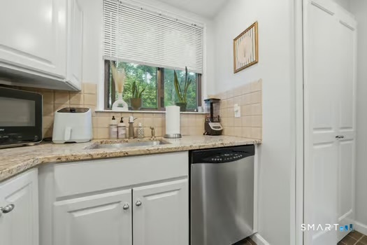 37 Rowayton Woods Drive Unit #37 photo 11