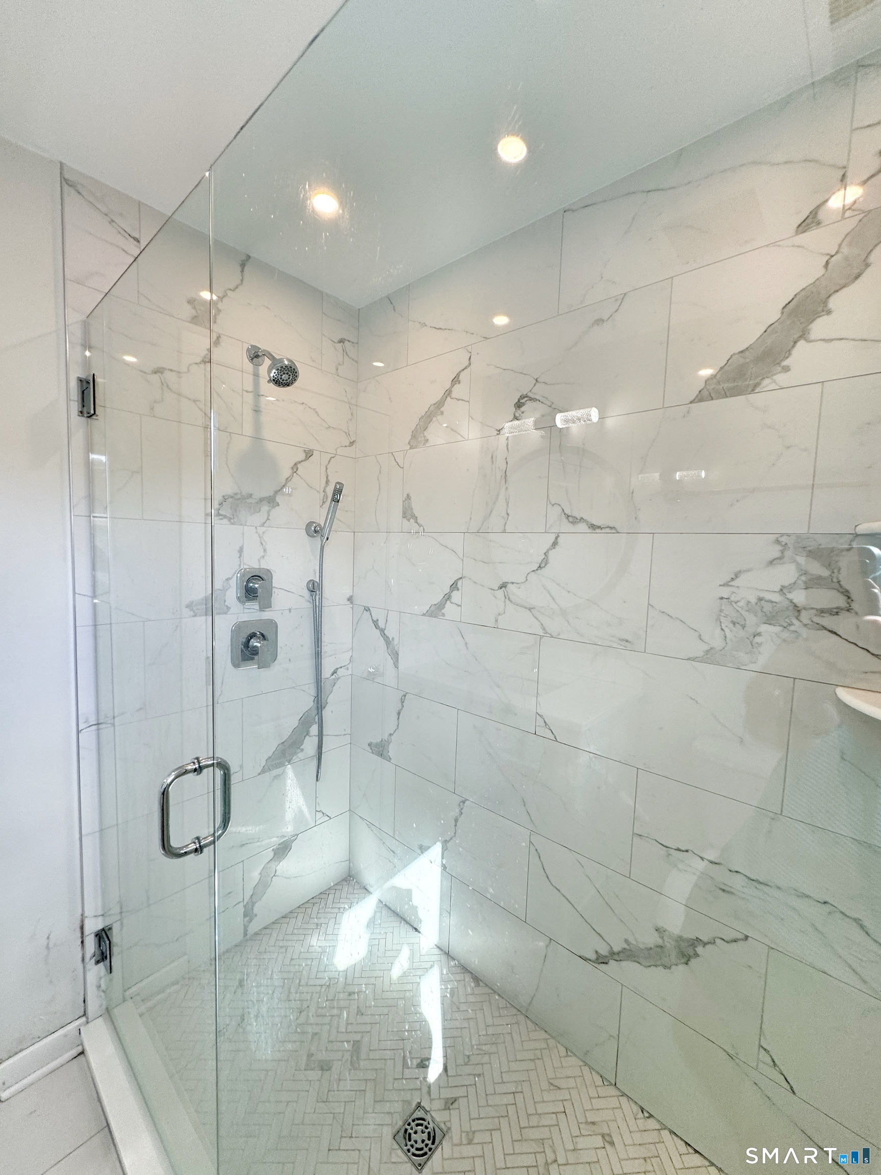 18 Catherine Street Unit #B photo 9