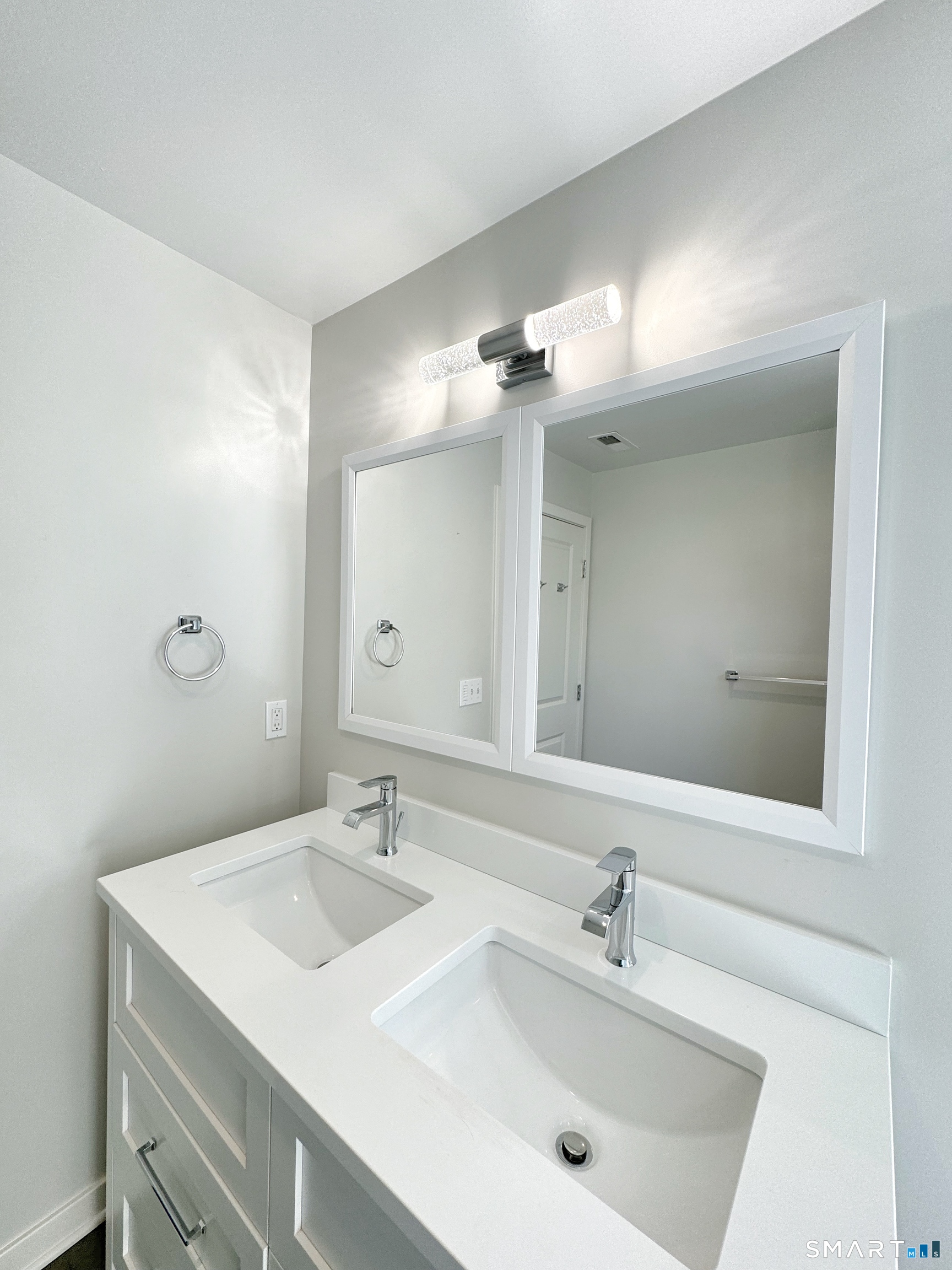 18 Catherine Street Unit #B photo 13