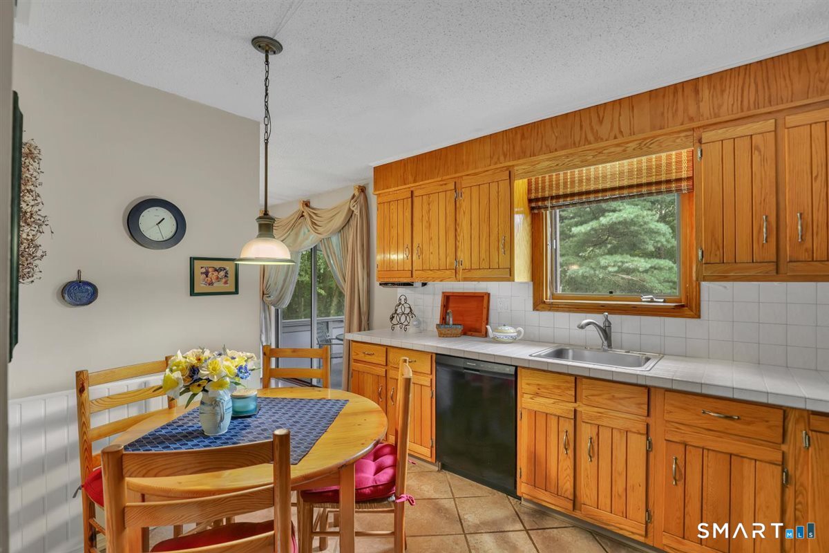 232 Jones Road photo 9