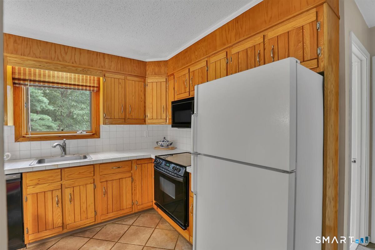 232 Jones Road photo 11