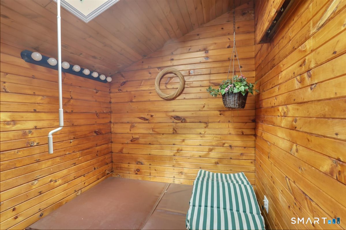 232 Jones Road photo 17