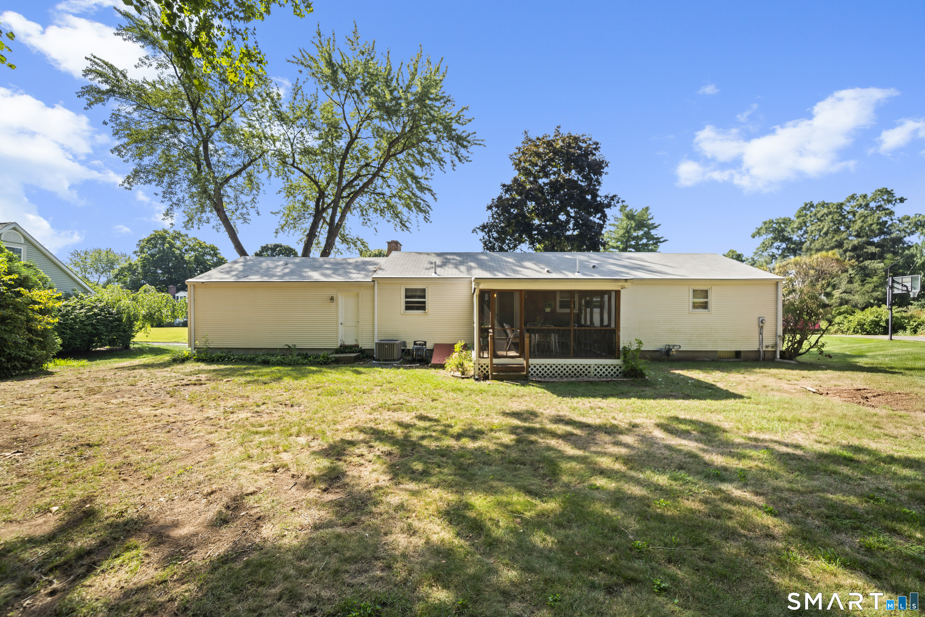11 Monroe Road photo 27