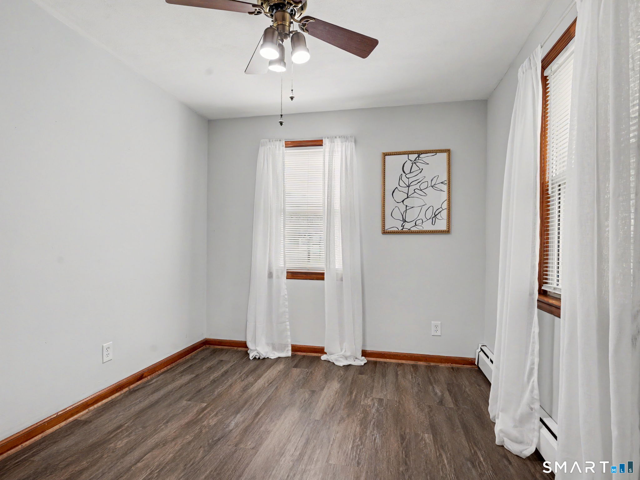 196 North Anthony Street photo 14