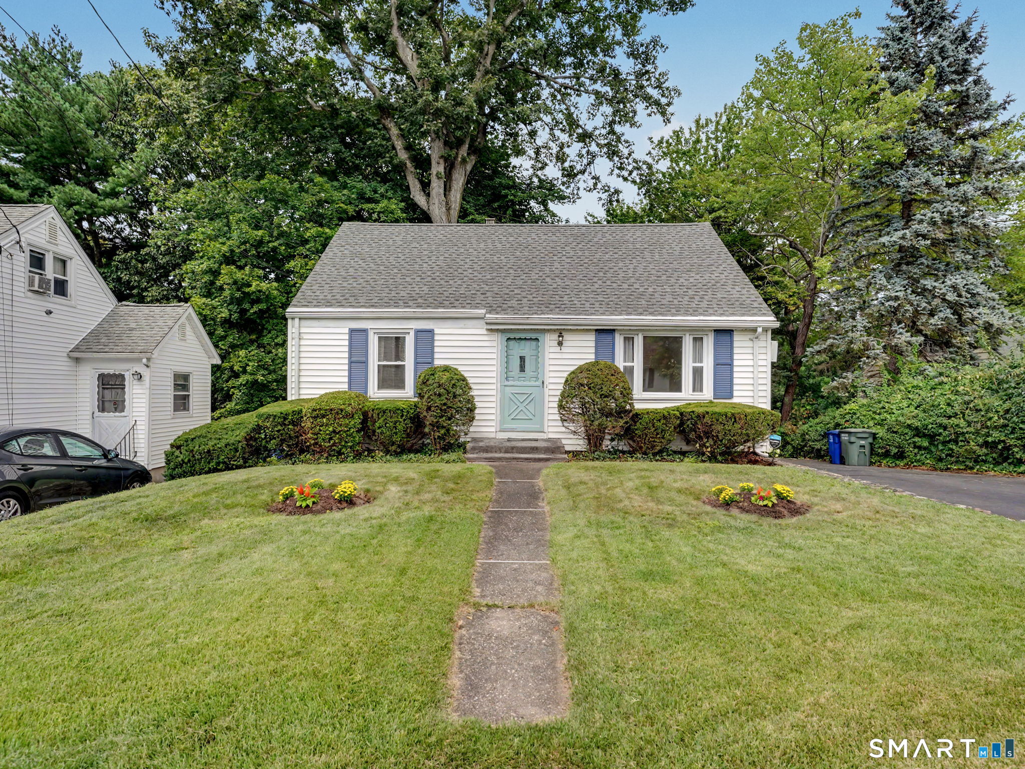 196 North Anthony Street photo 36