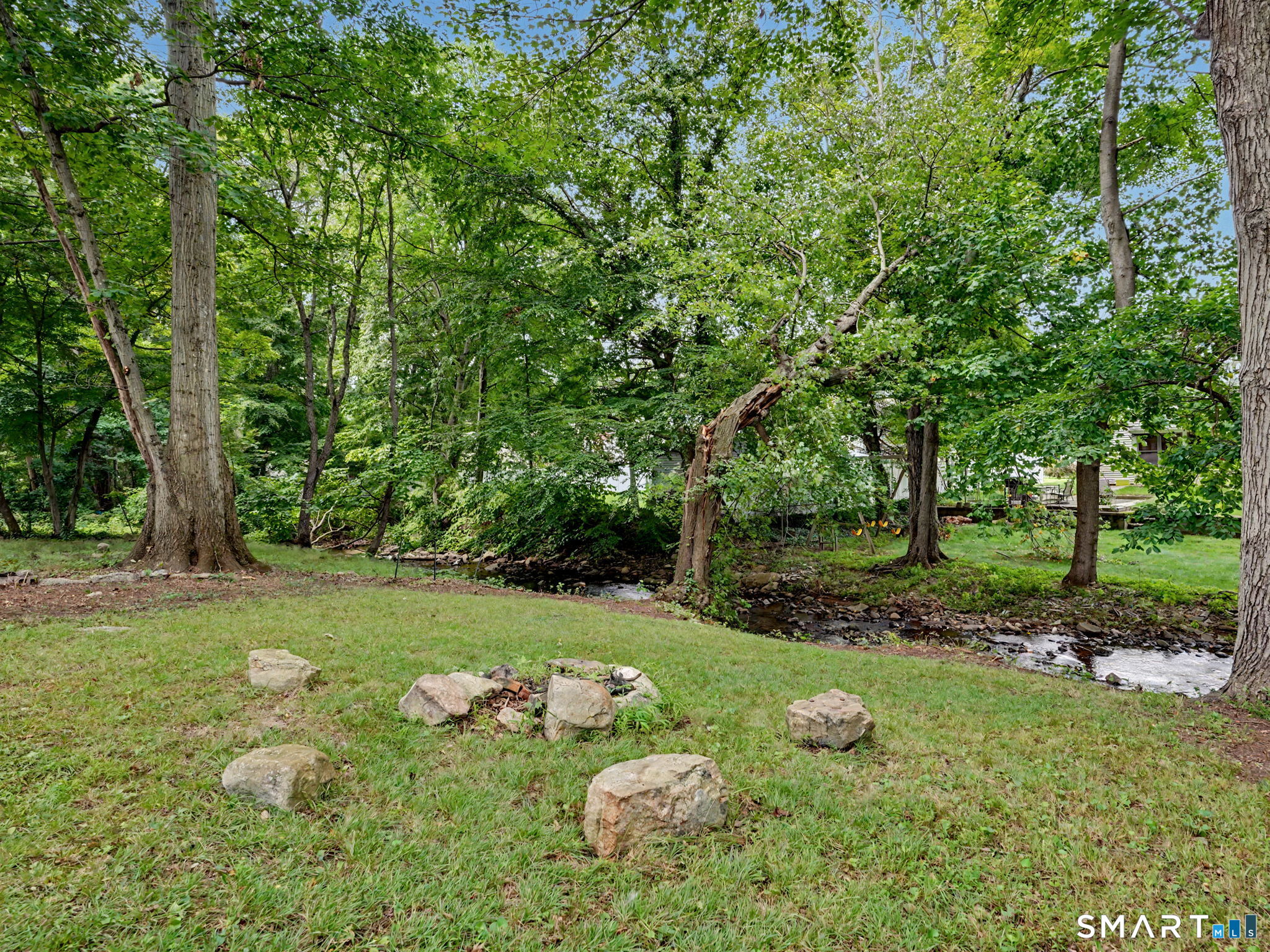 196 North Anthony Street photo 25