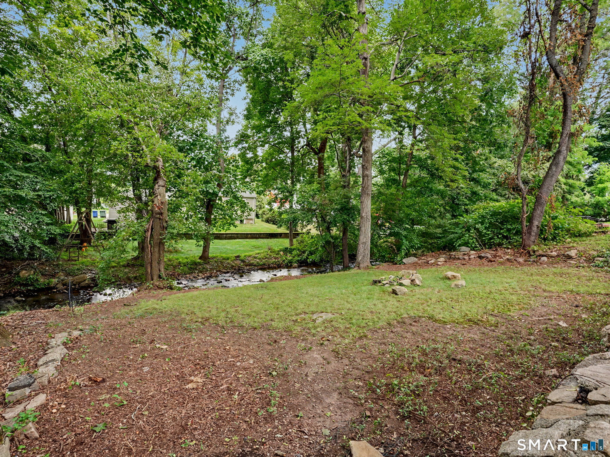 196 North Anthony Street photo 26