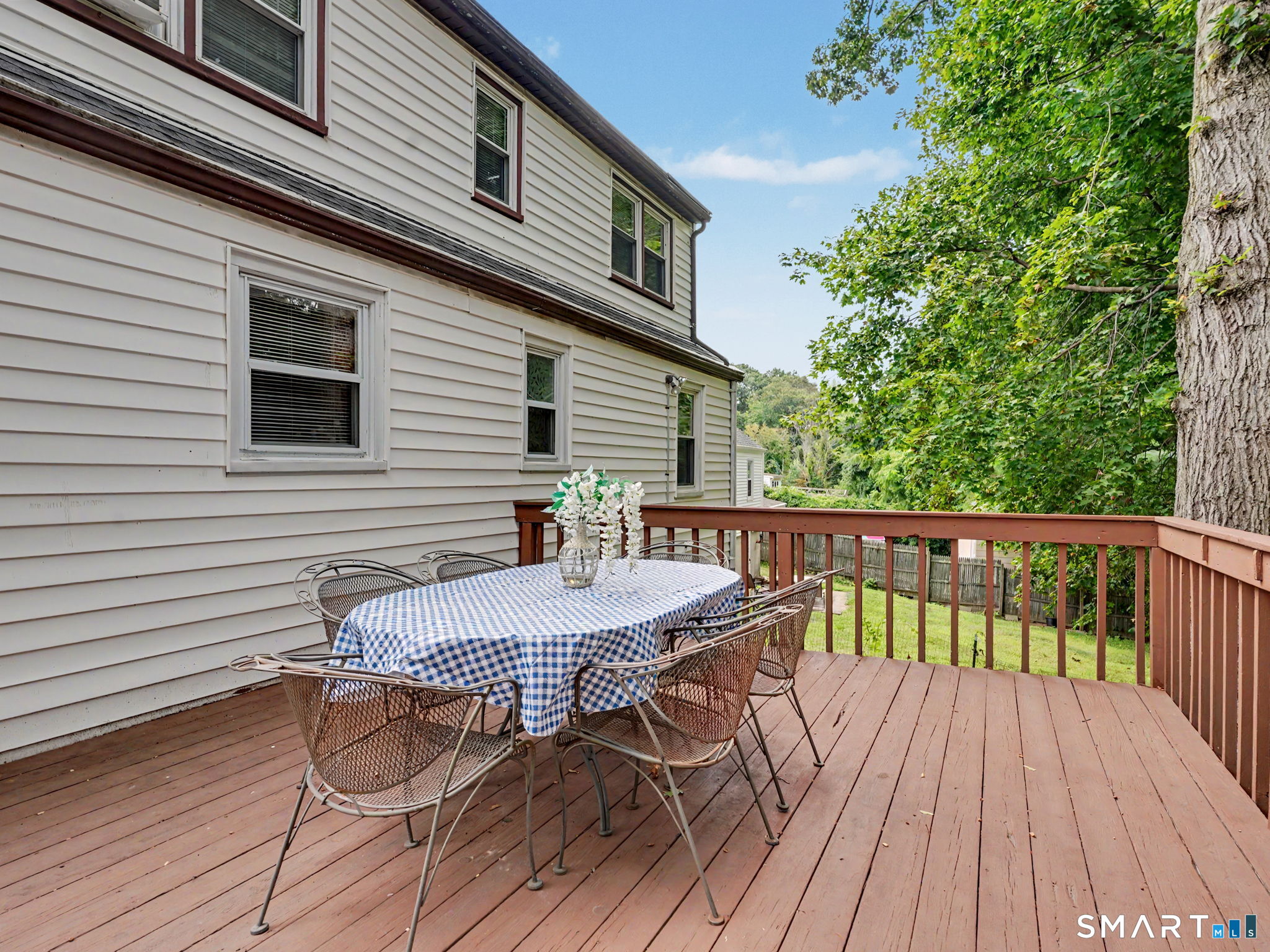 196 North Anthony Street photo 31