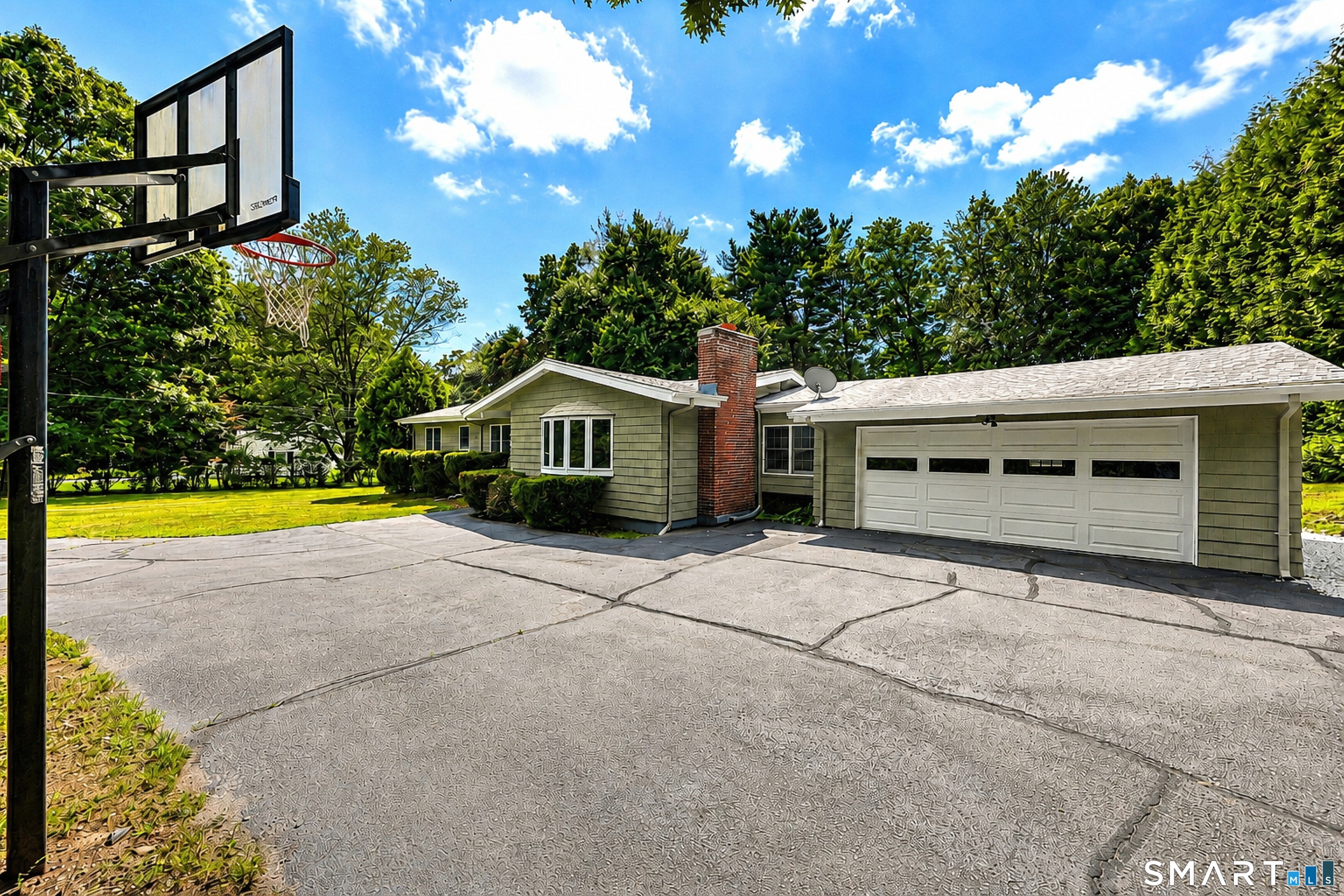 3rd image of 430 Sheldon Ct, Orange, CT 06477 | MLS# 24161928