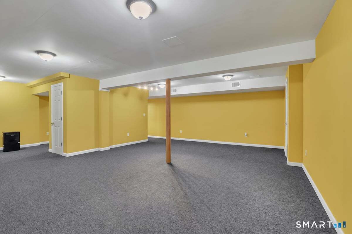 95 Higgins Road photo 30