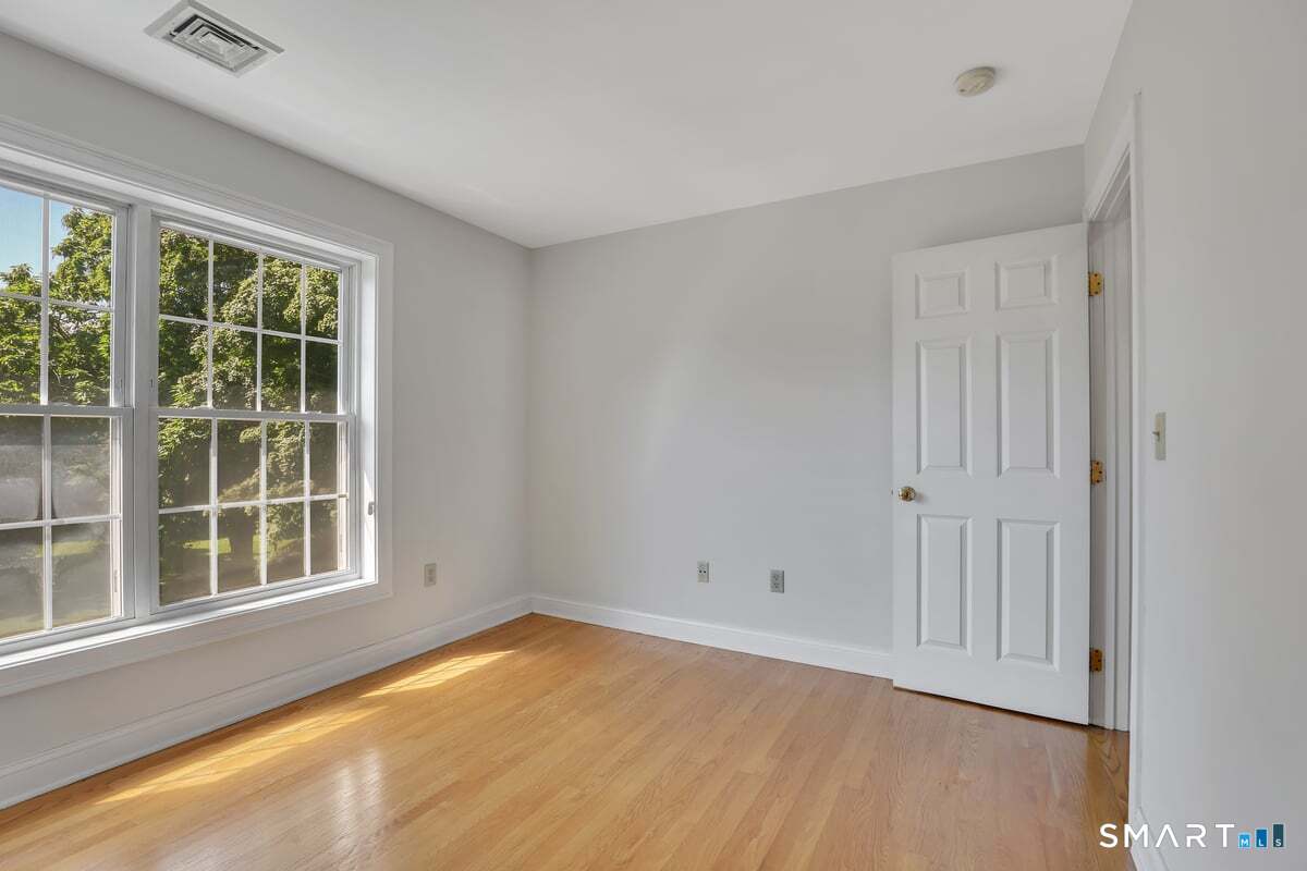 95 Higgins Road photo 26