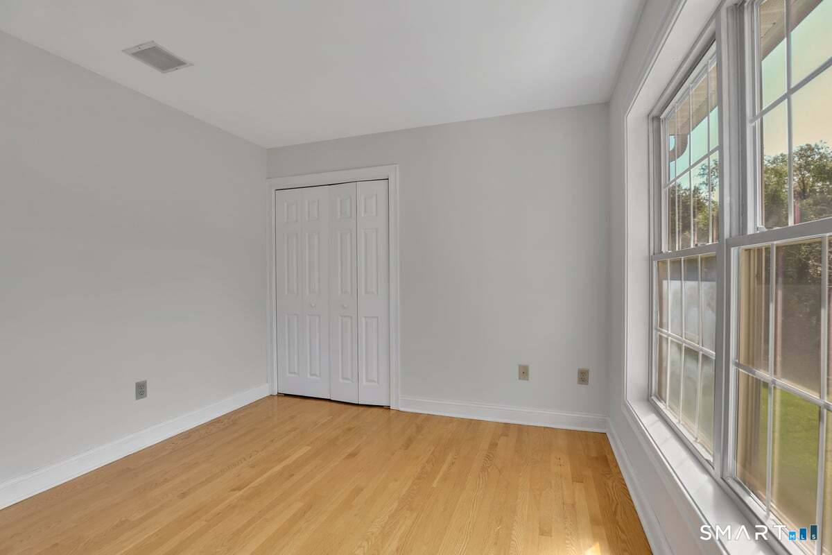 95 Higgins Road photo 25