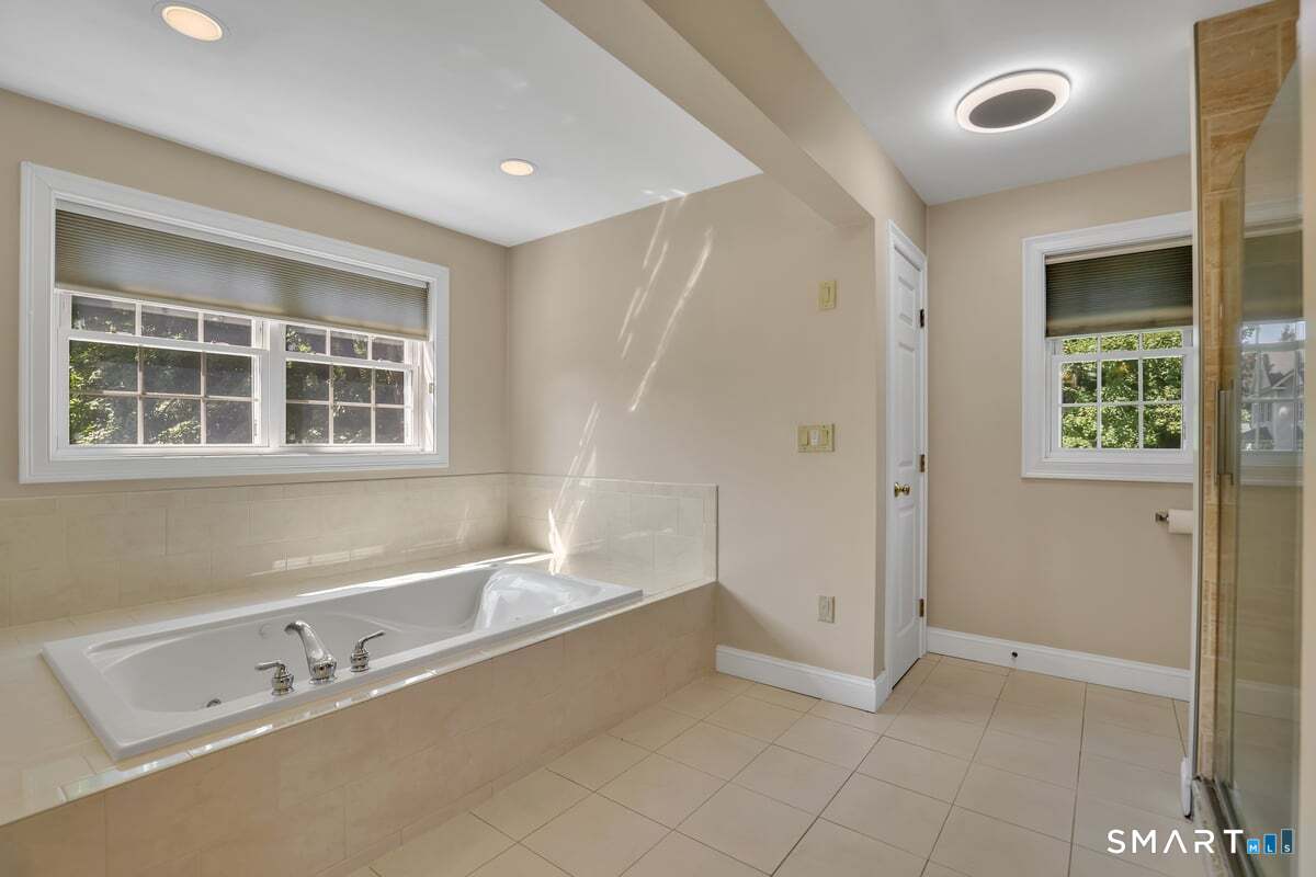 95 Higgins Road photo 18